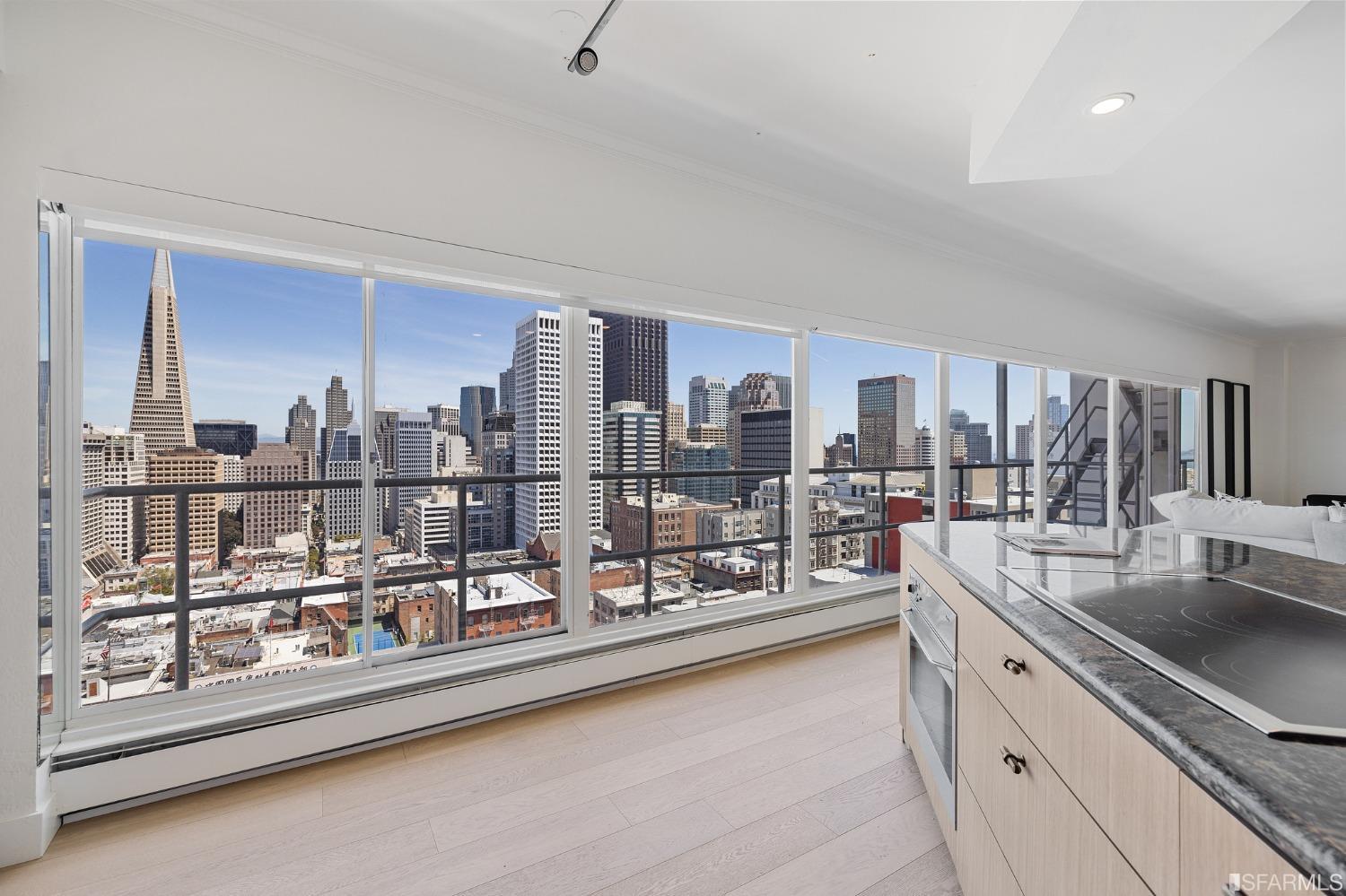 30 Miller Place Unit: 8