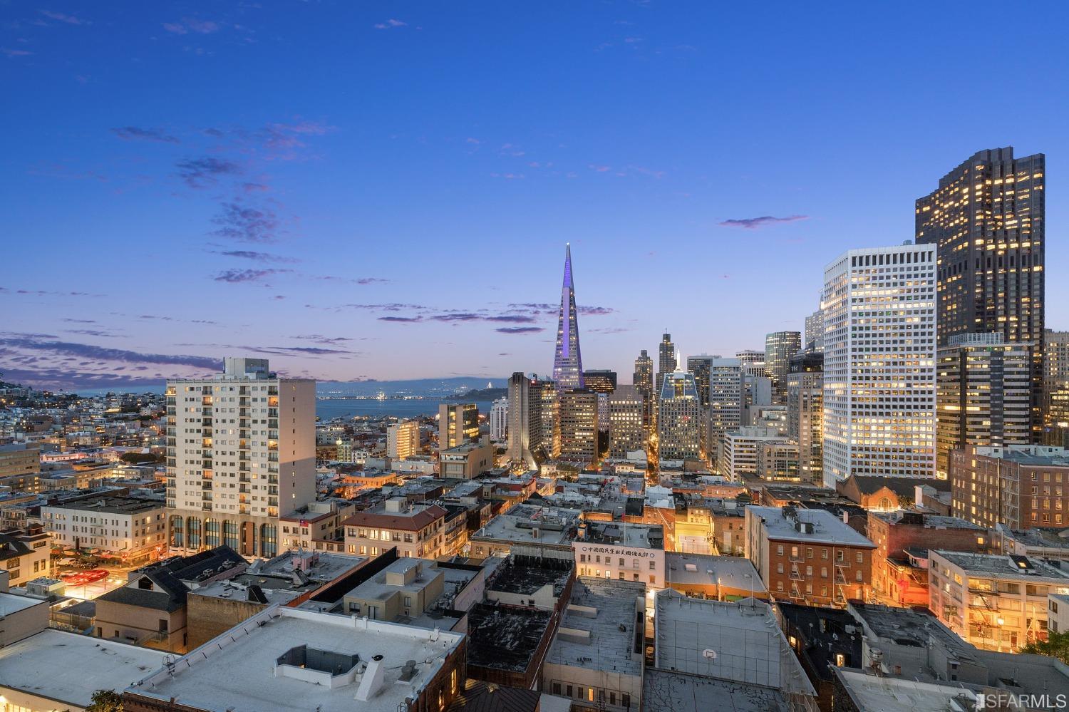 30 Miller Place Unit: 8