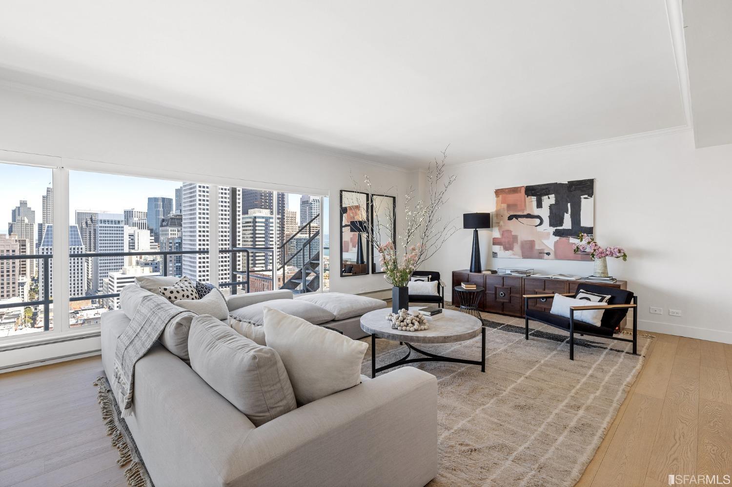 30 Miller Place Unit: 8