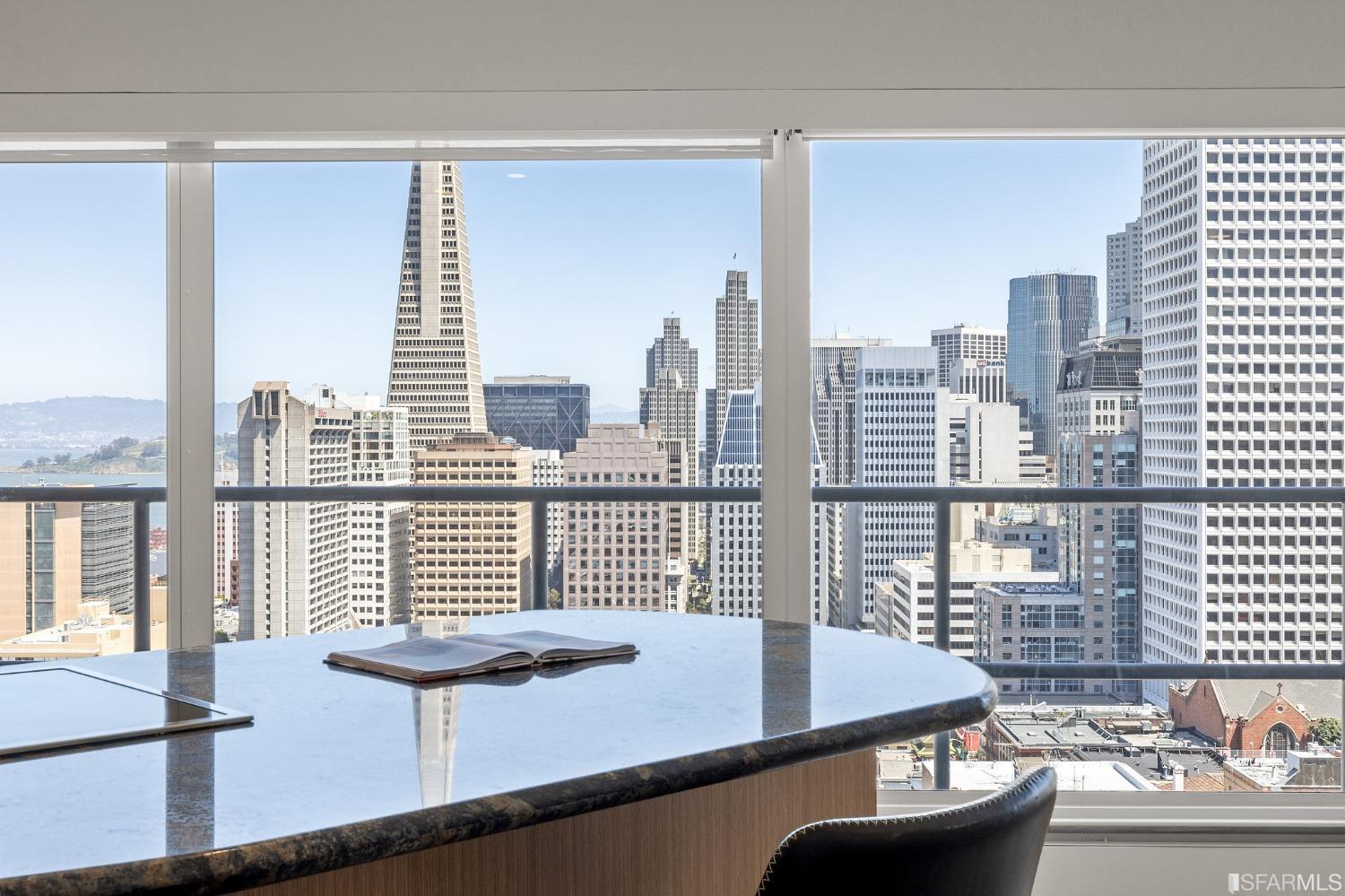 30 Miller Place Unit: 8