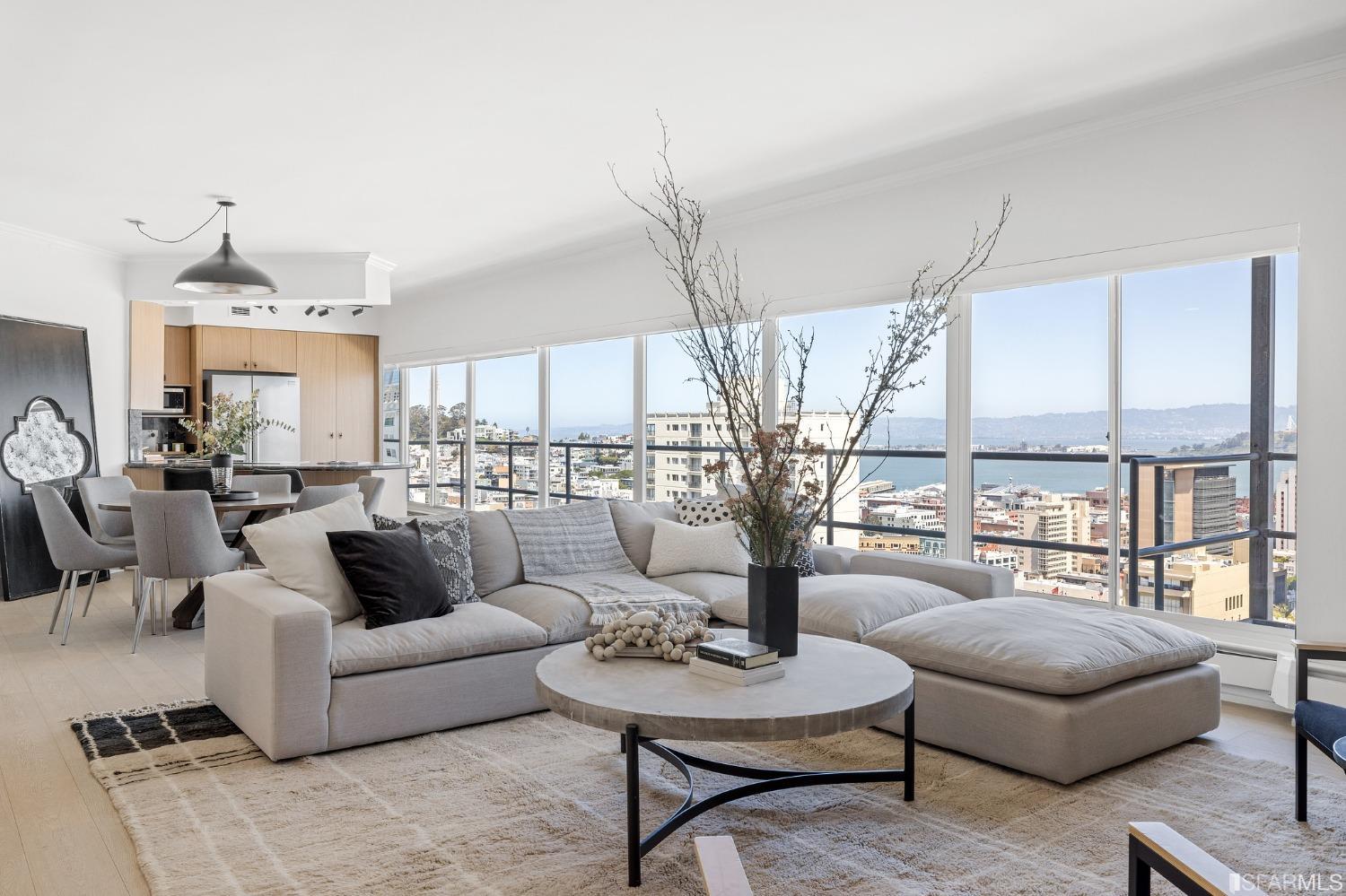 30 Miller Place Unit: 8