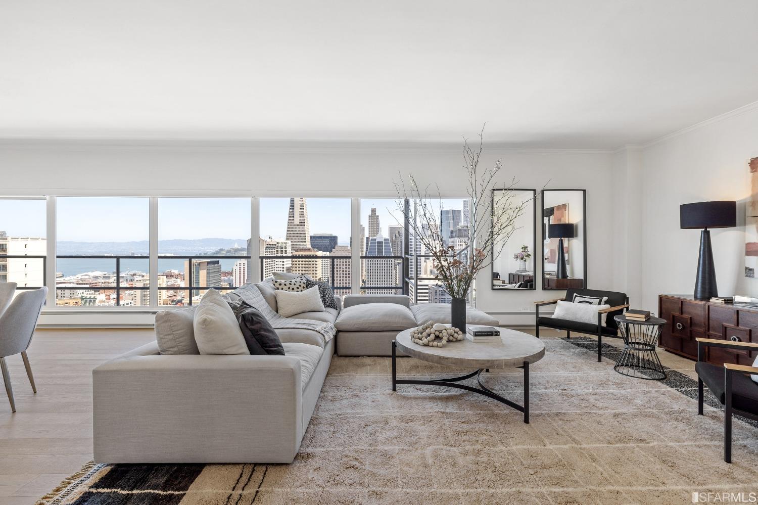 30 Miller Place Unit: 8