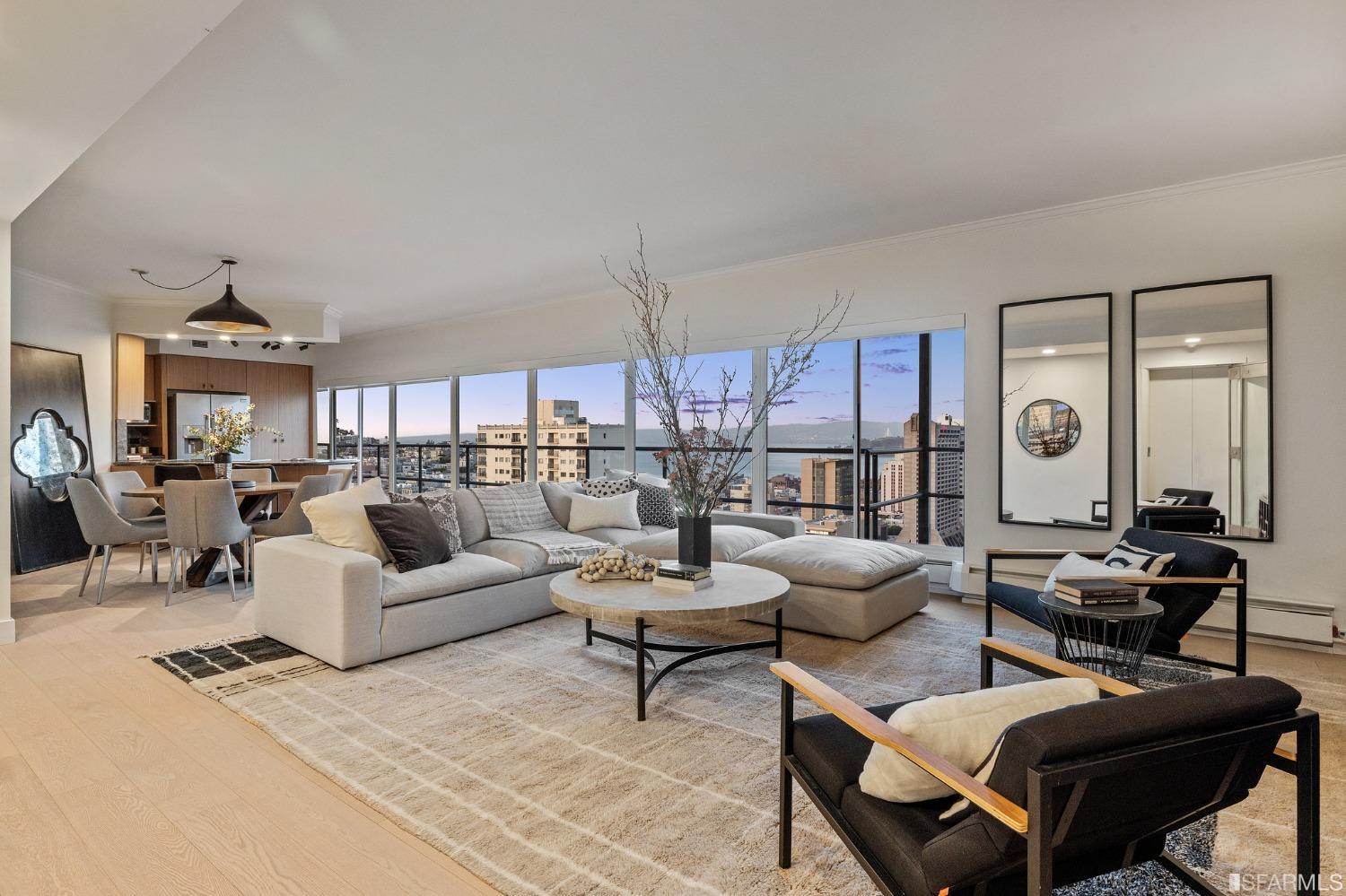 30 Miller Place Unit: 8