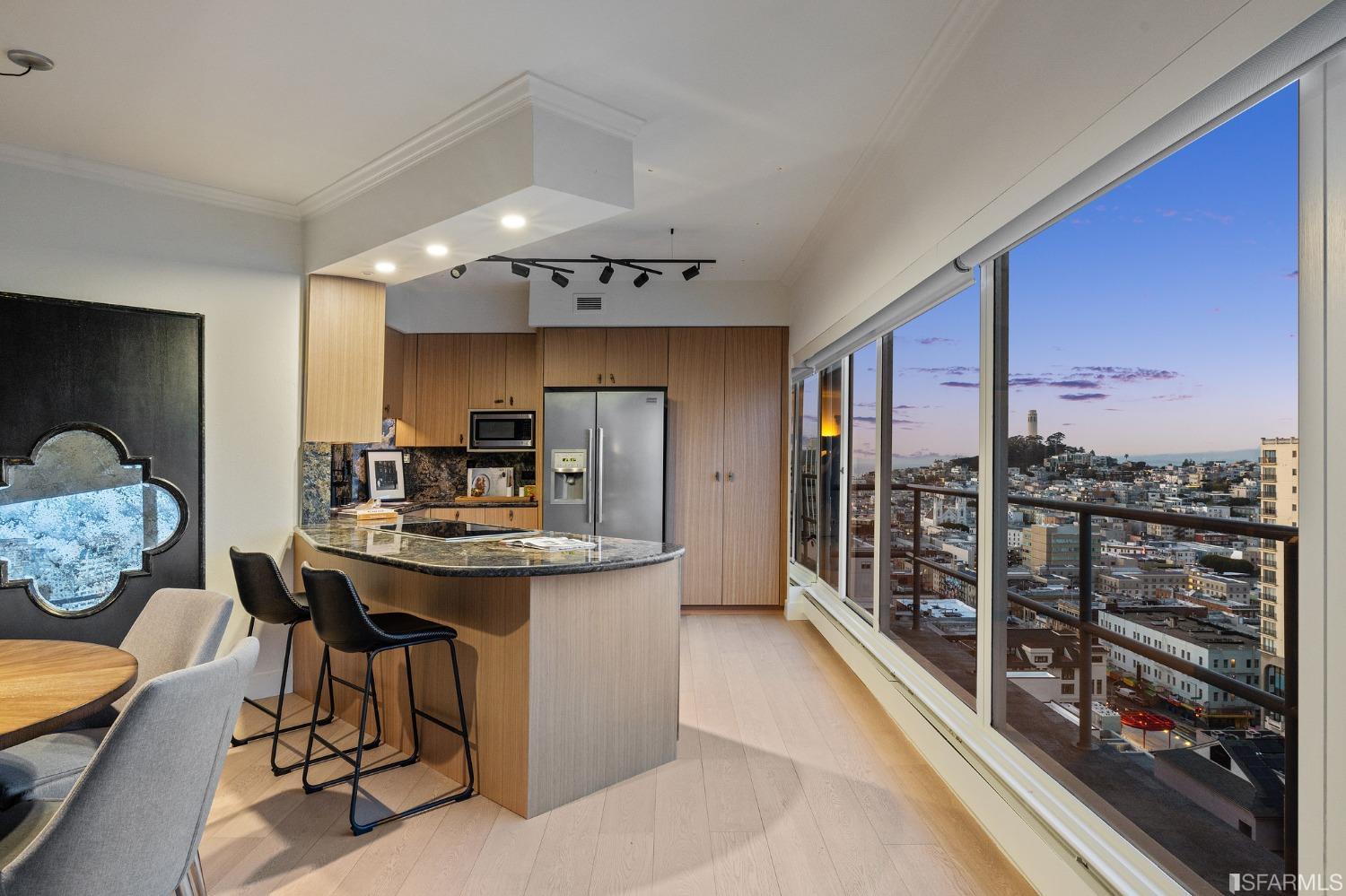 30 Miller Place Unit: 8