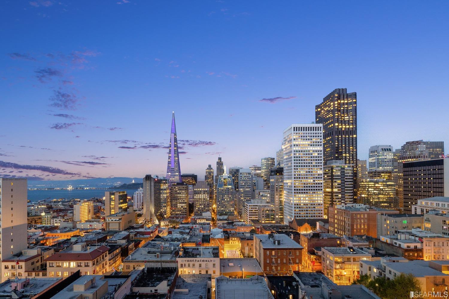 30 Miller Place Unit: 8