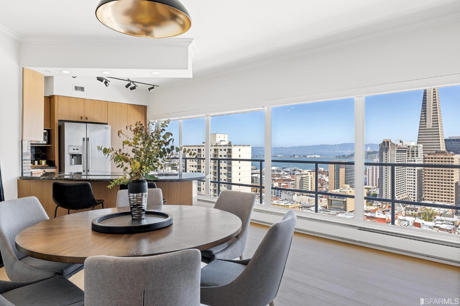 30 Miller Place Unit: 8