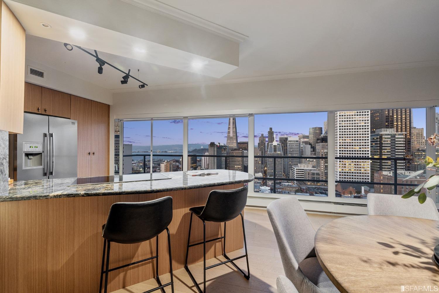 30 Miller Place Unit: 8