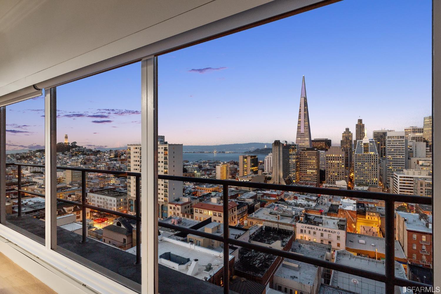 30 Miller Place Unit: 8