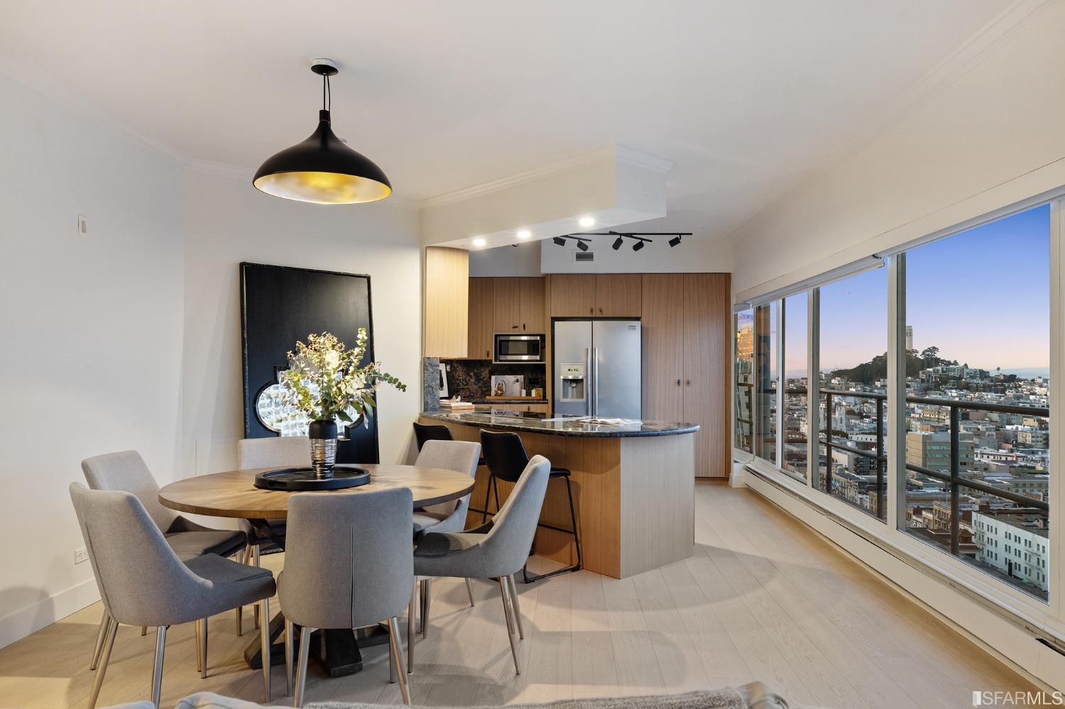 30 Miller Place Unit: 8