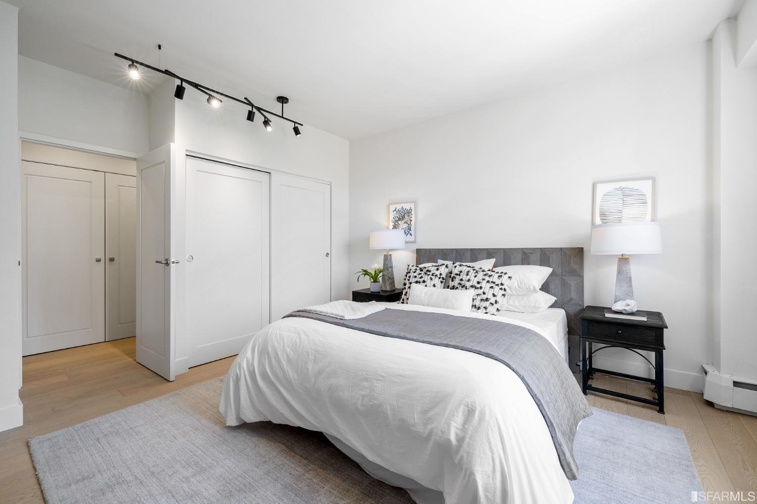 30 Miller Place Unit: 8