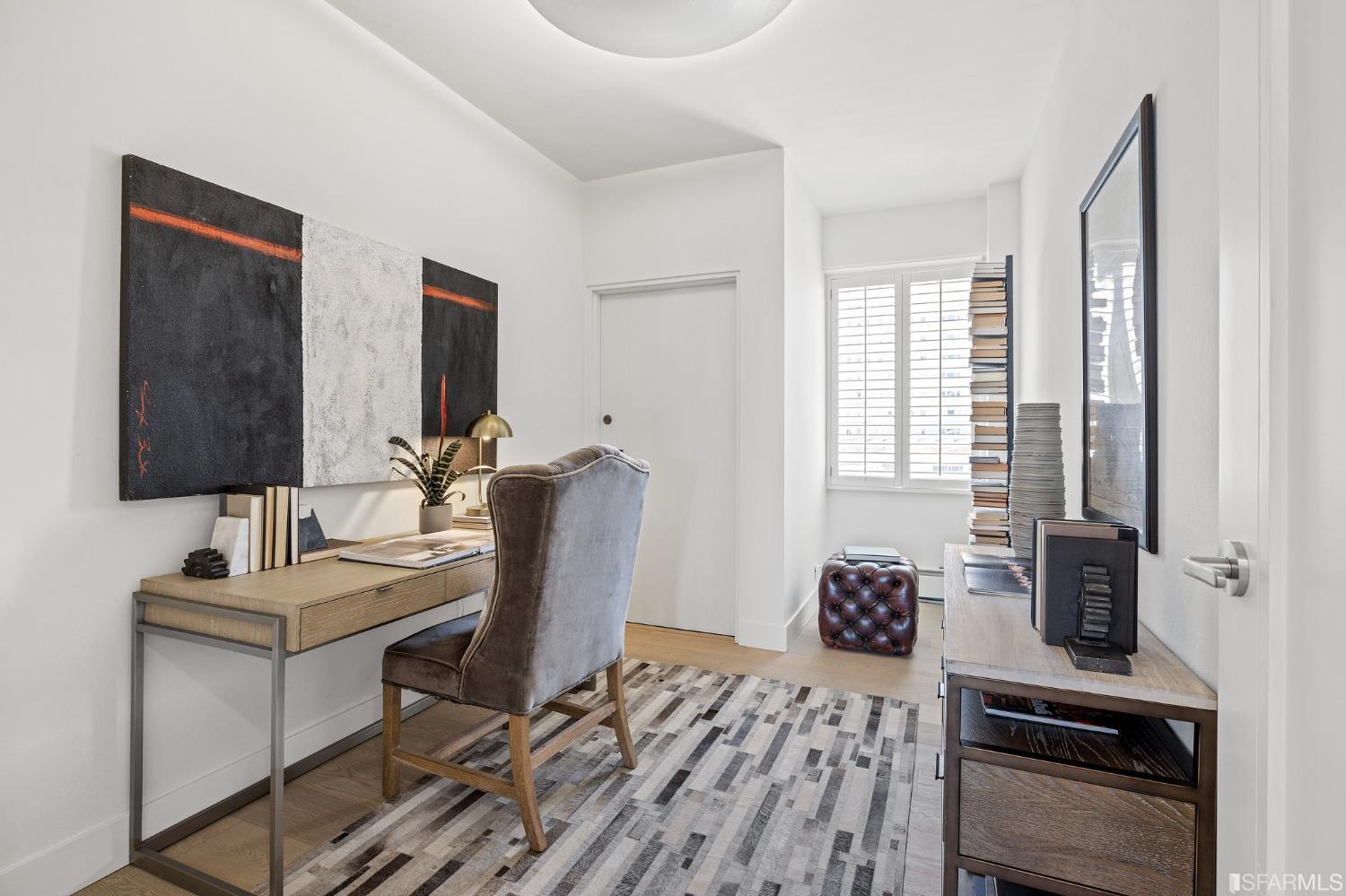 30 Miller Place Unit: 8