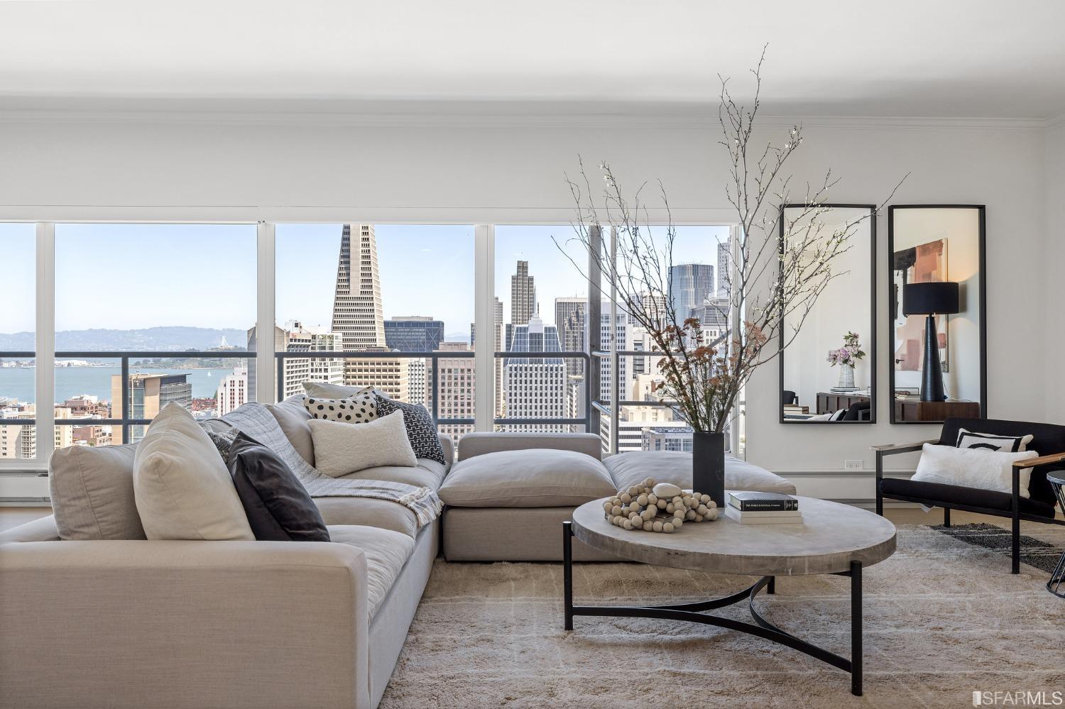 30 Miller Place Unit: 8