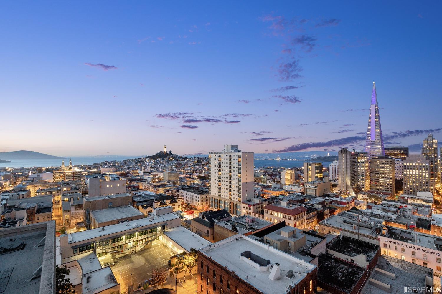 30 Miller Place Unit: 8