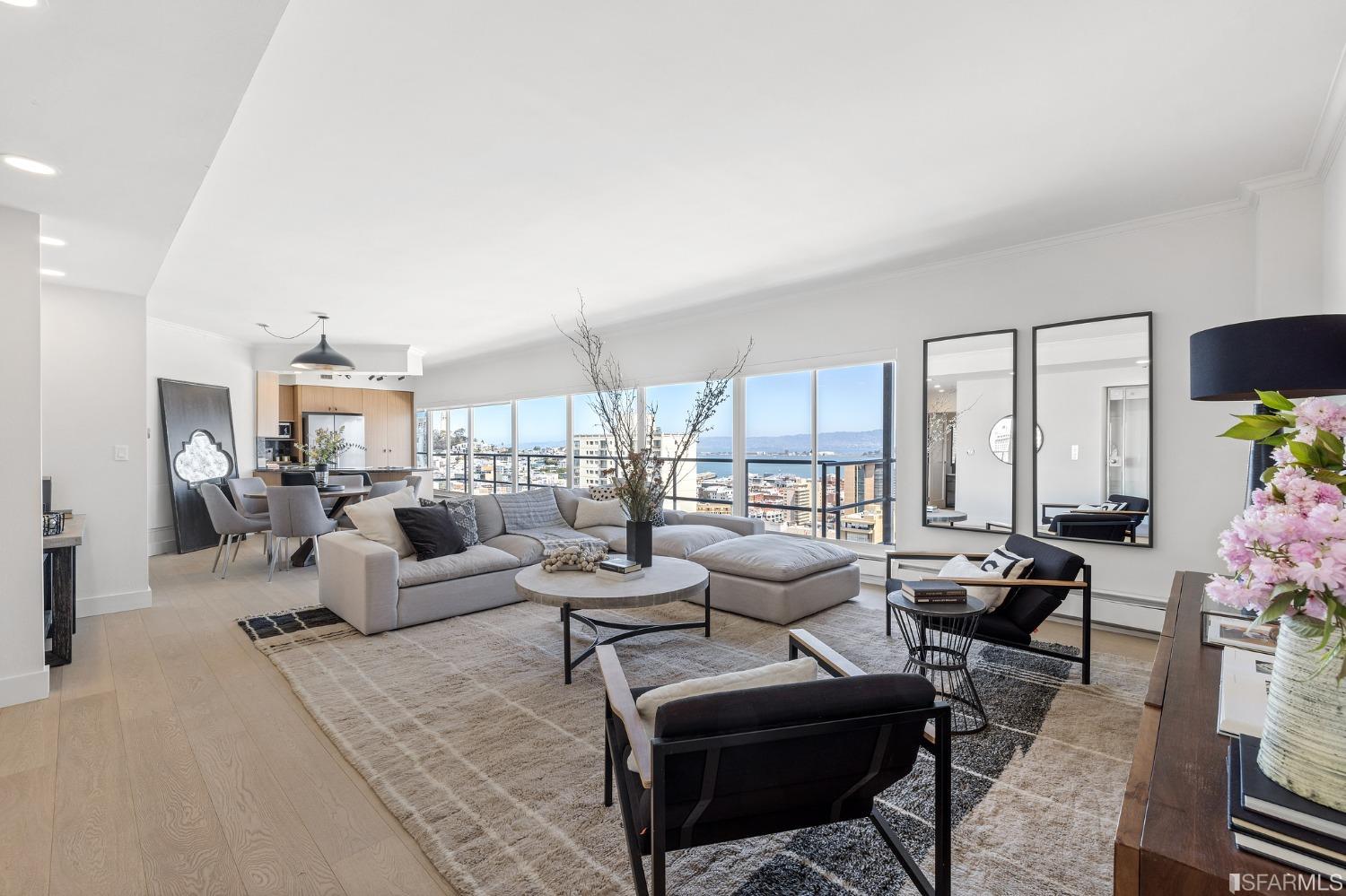 30 Miller Place Unit: 8