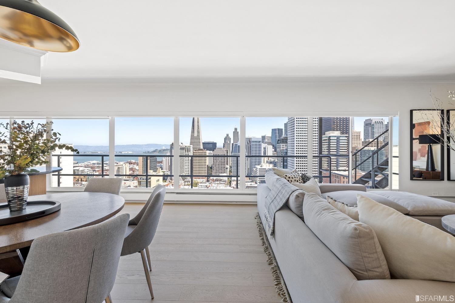 30 Miller Place Unit: 8