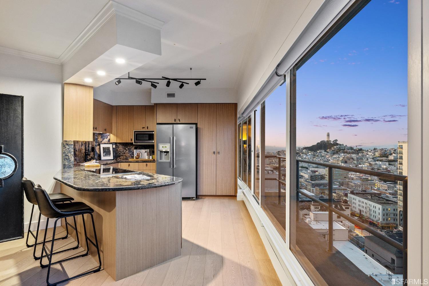 30 Miller Place Unit: 8