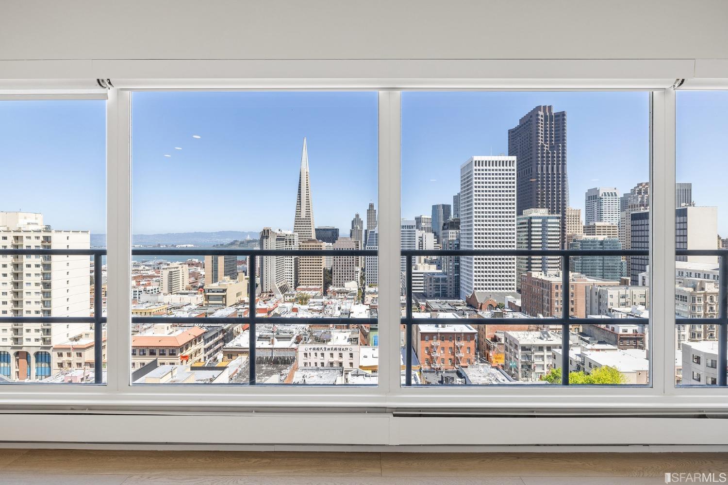 30 Miller Place Unit: 8