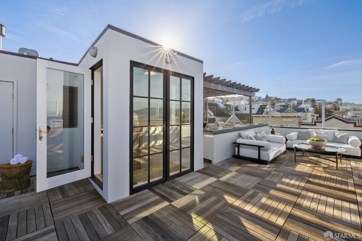 2950 Fillmore Street