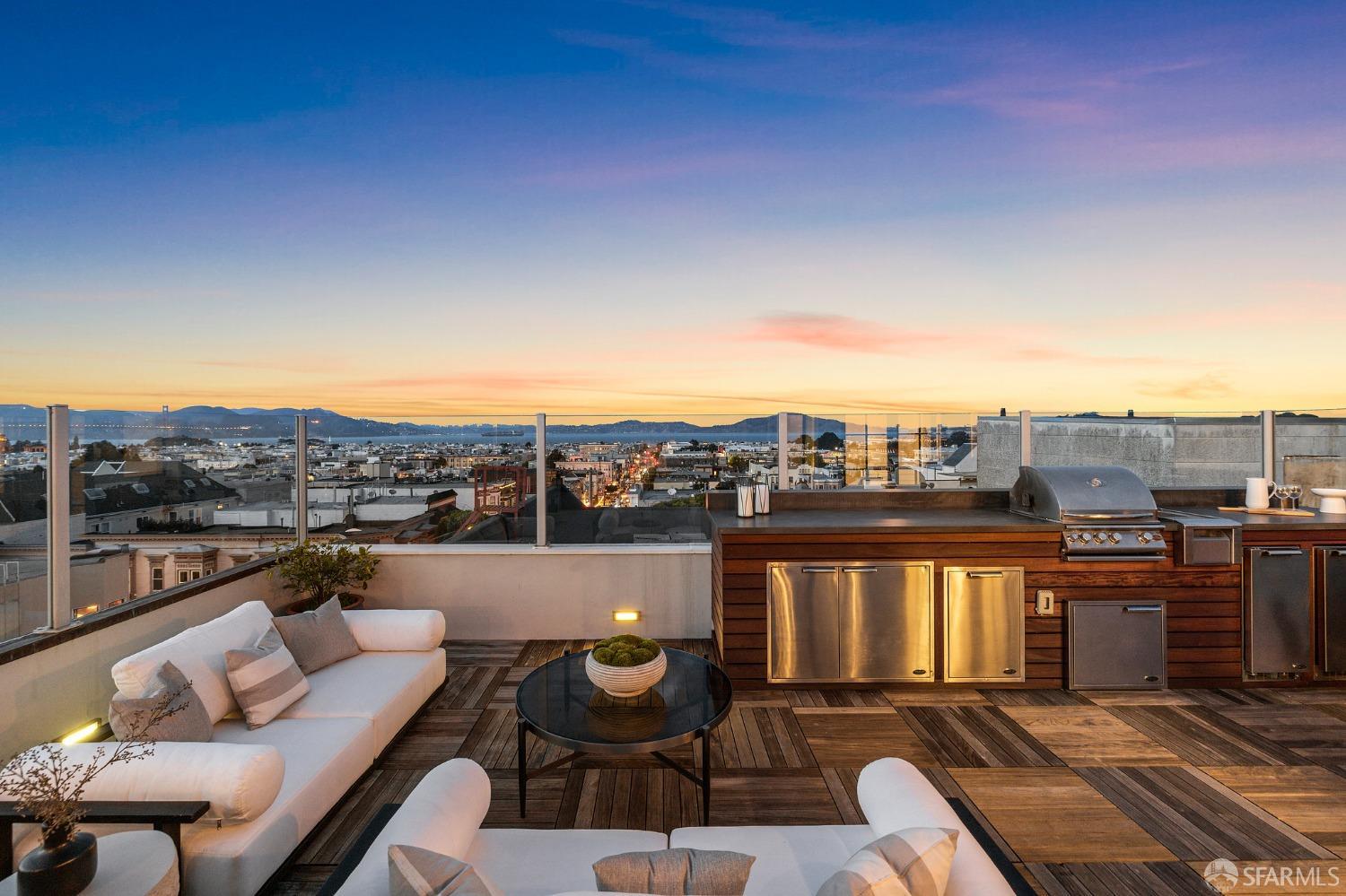 2950 Fillmore Street