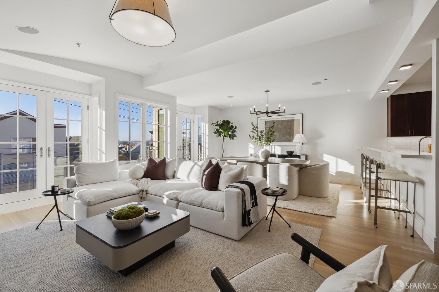 2950 Fillmore Street