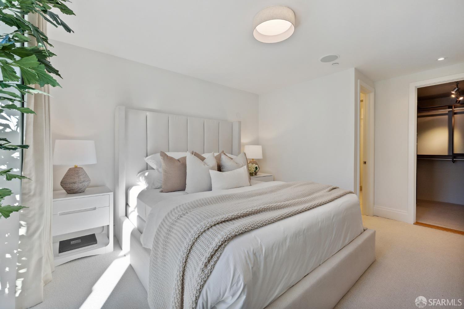 2950 Fillmore Street