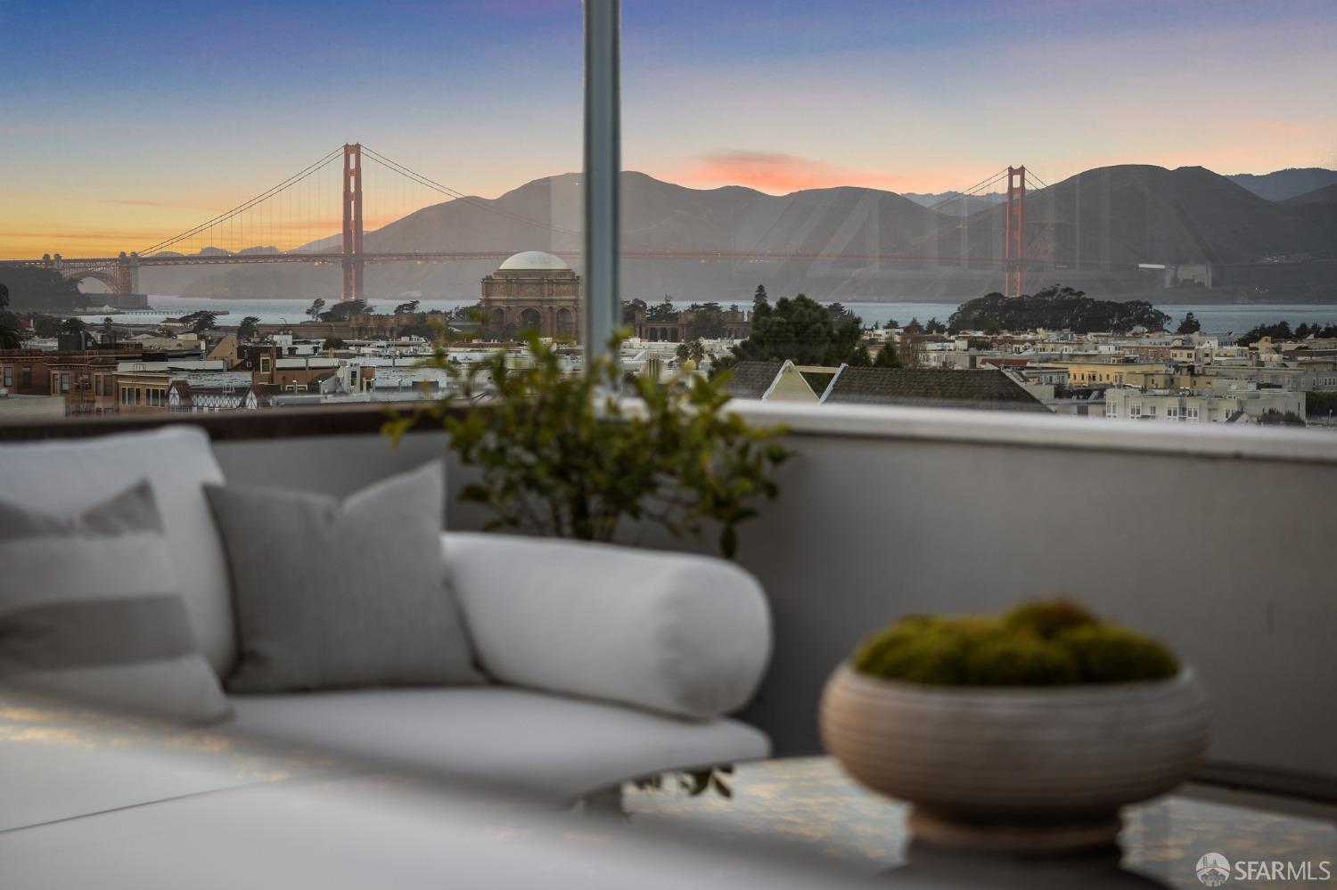 2950 Fillmore Street