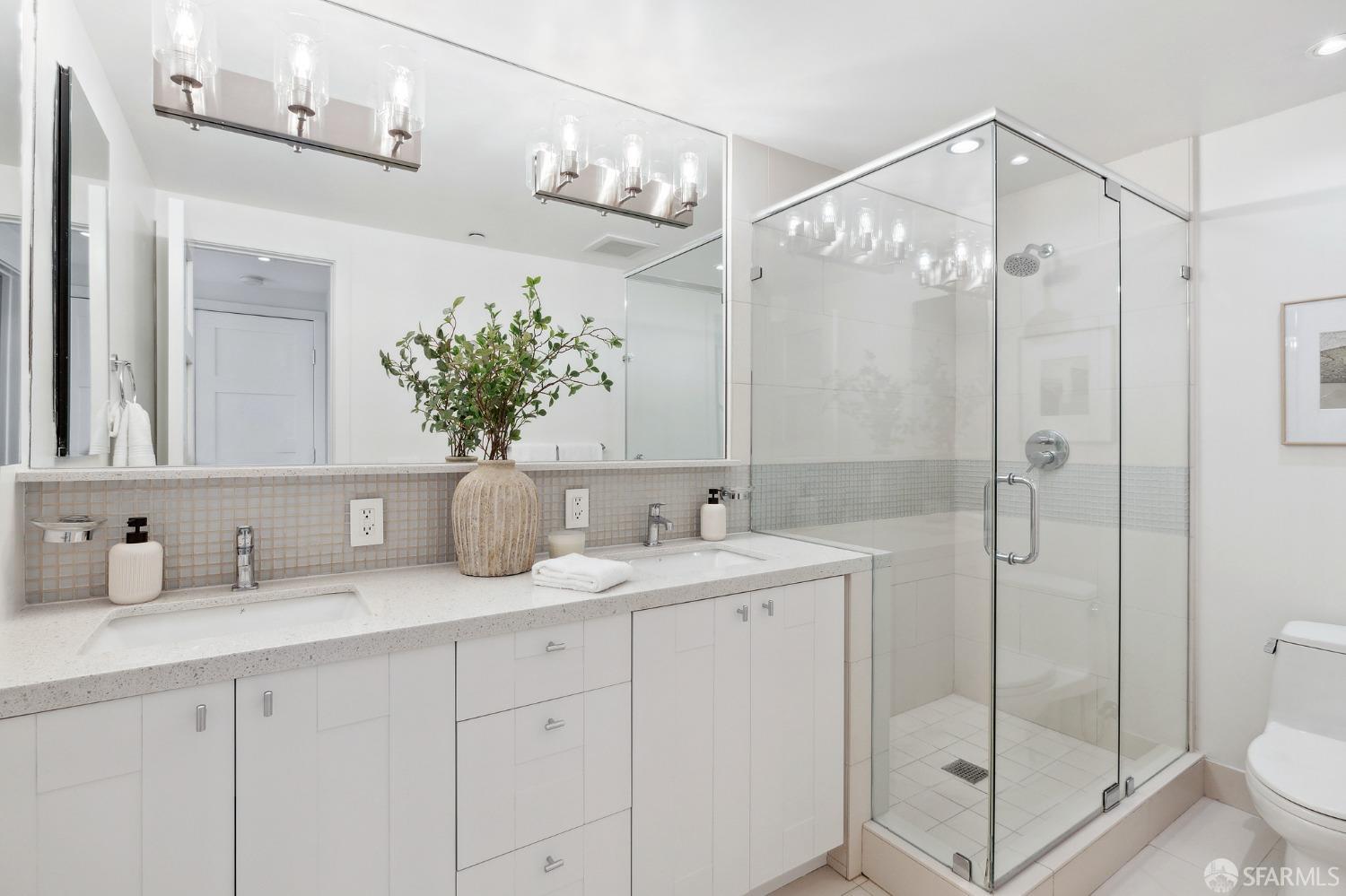 2950 Fillmore Street