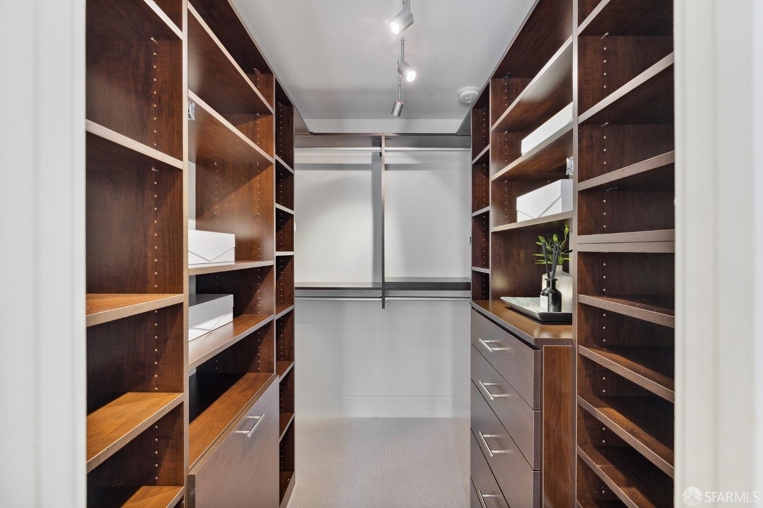 2950 Fillmore Street