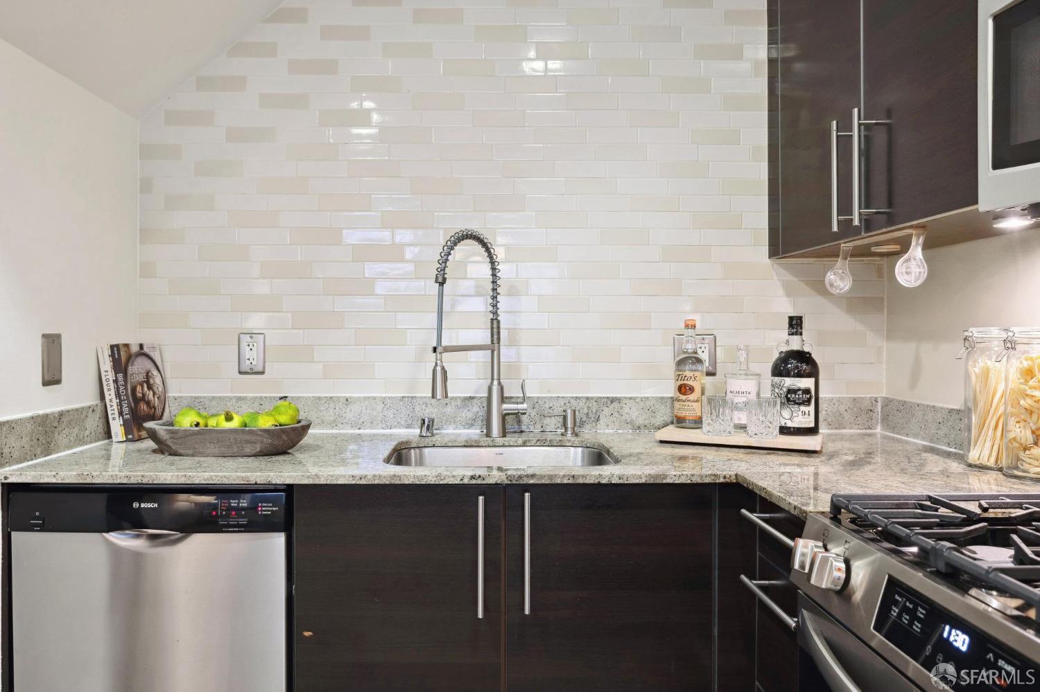 300 Berry Street # 116