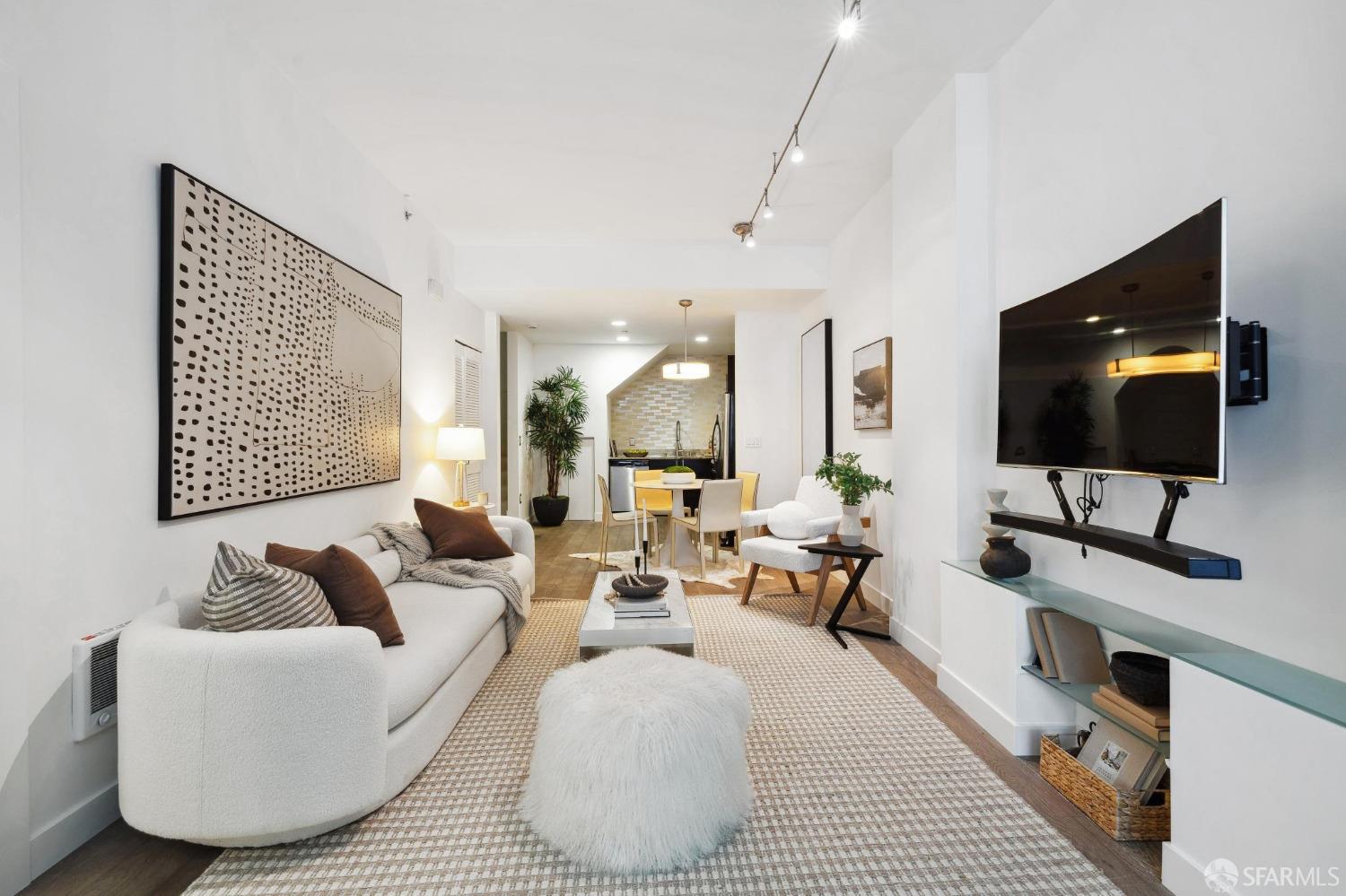 300 Berry Street # 116