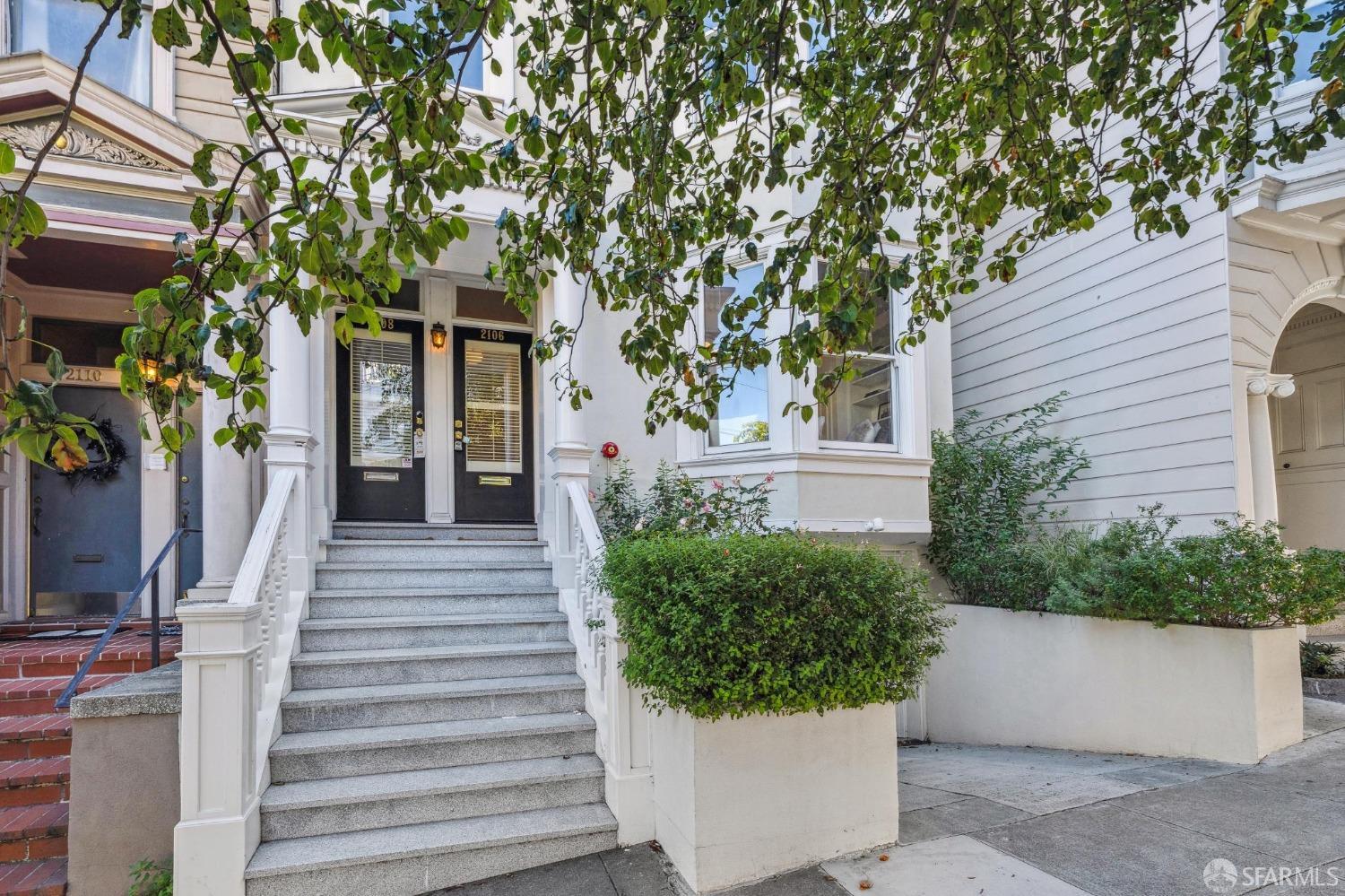 2106 Leavenworth Street