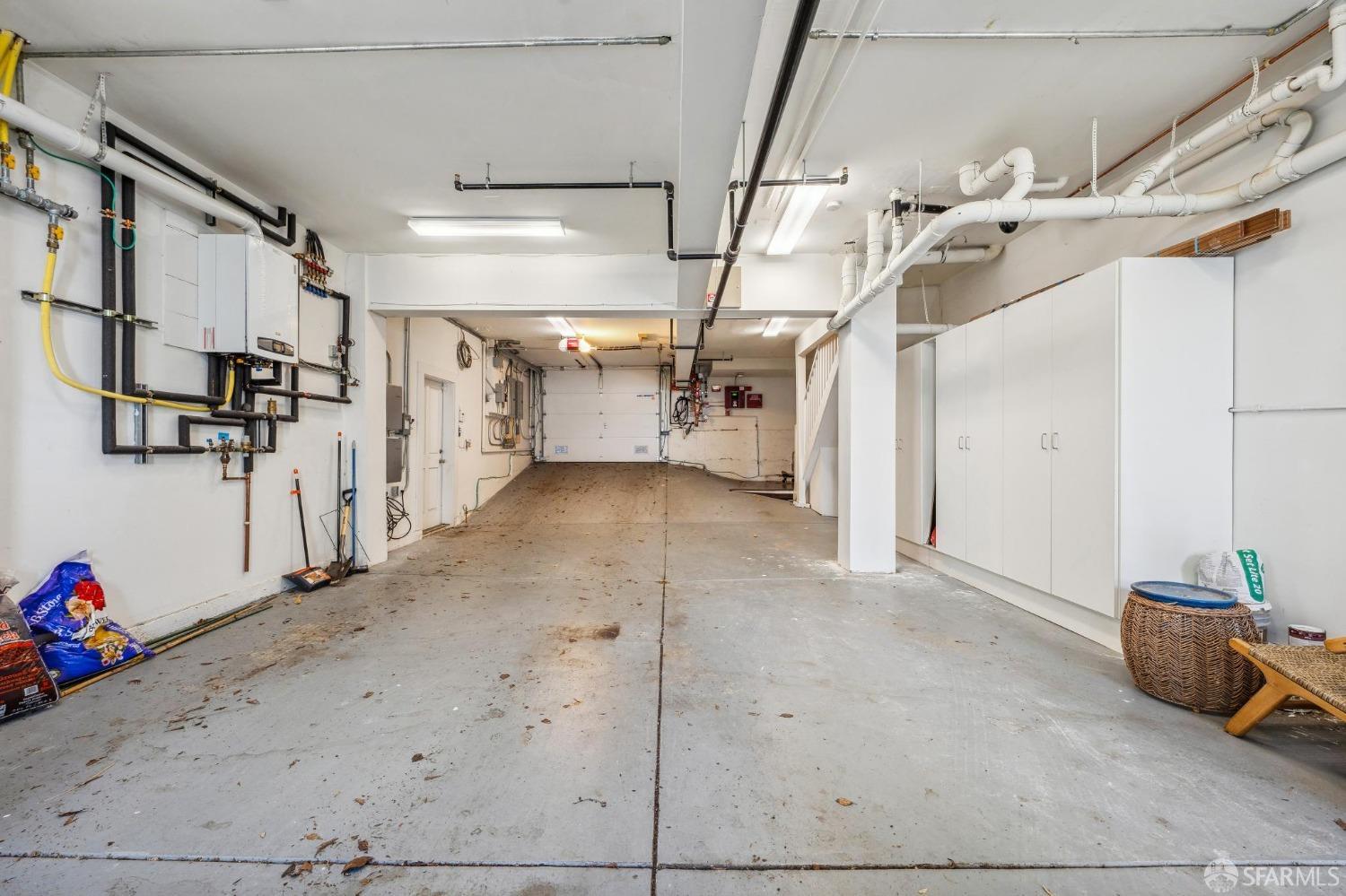 2106 Leavenworth Street