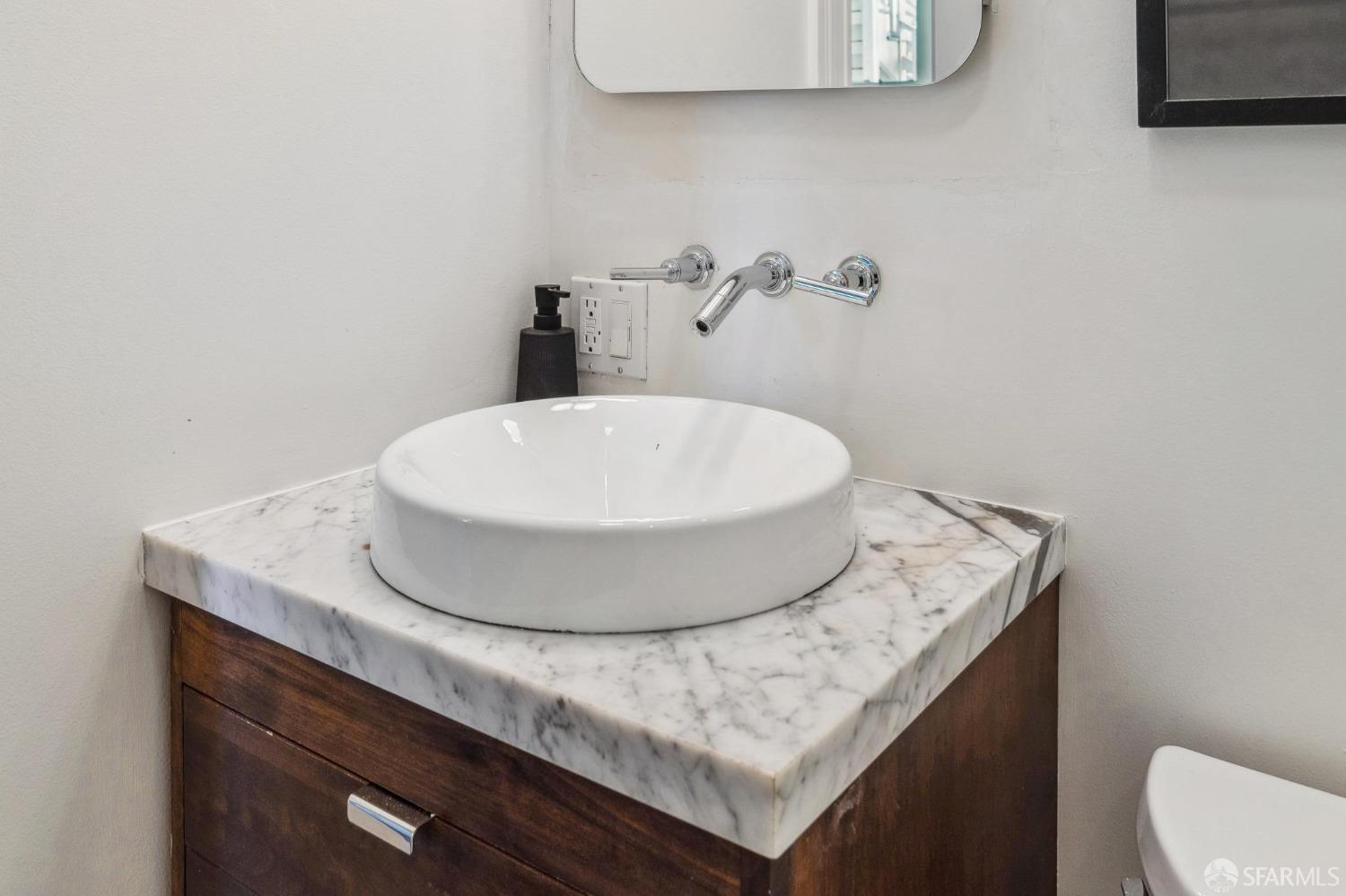 2106 Leavenworth Street