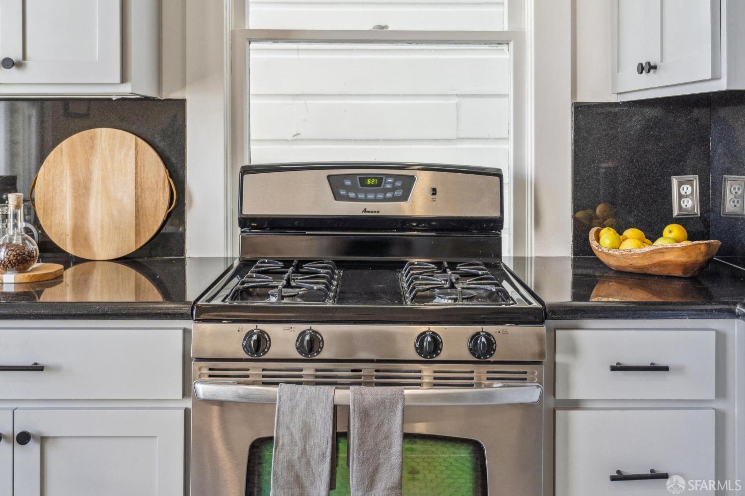 2106 Leavenworth Street