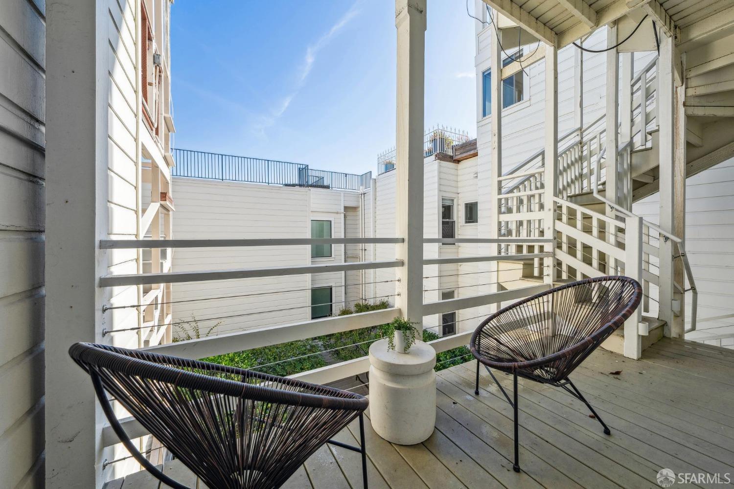 2106 Leavenworth Street