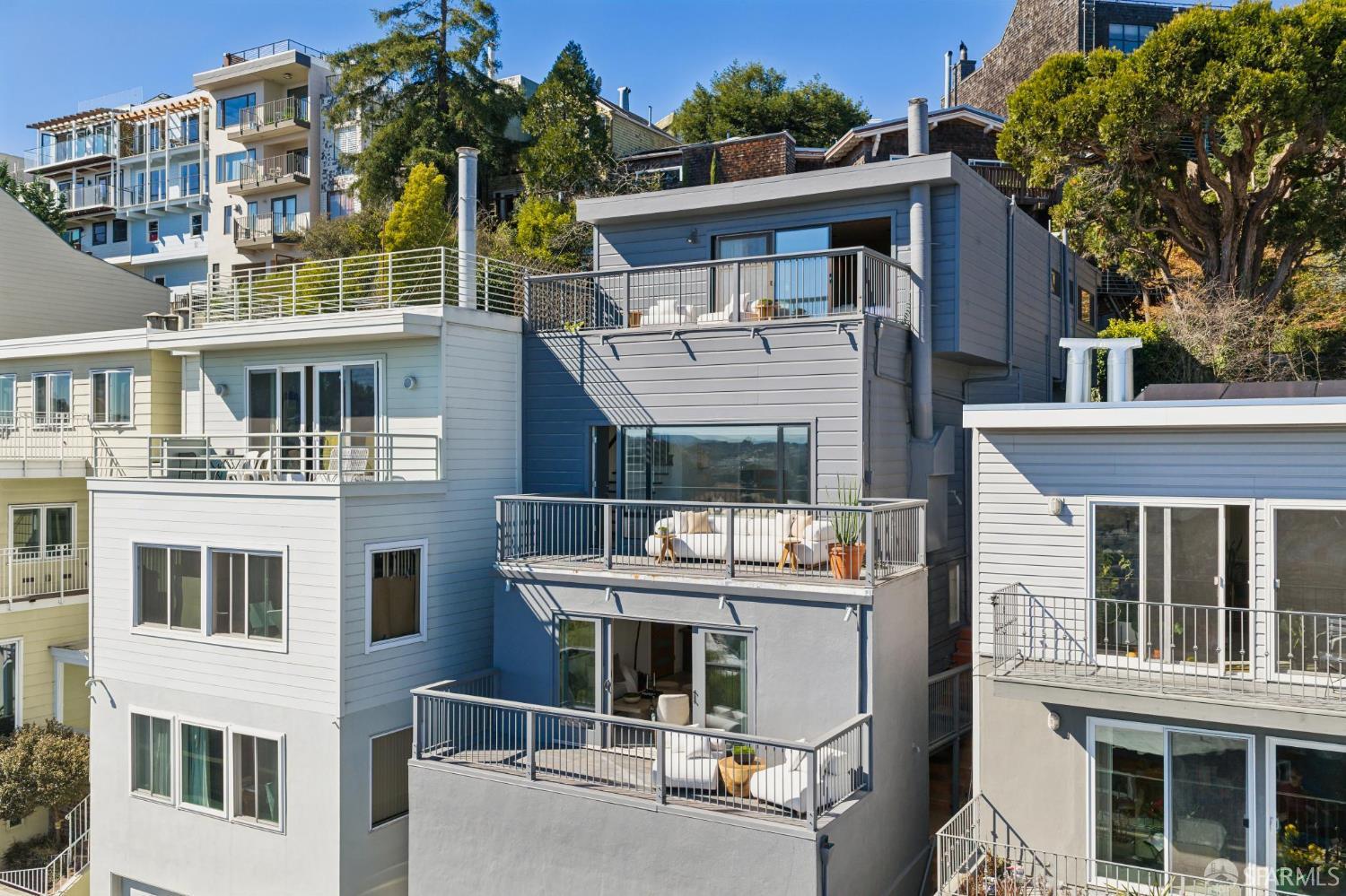 506 Roosevelt Way