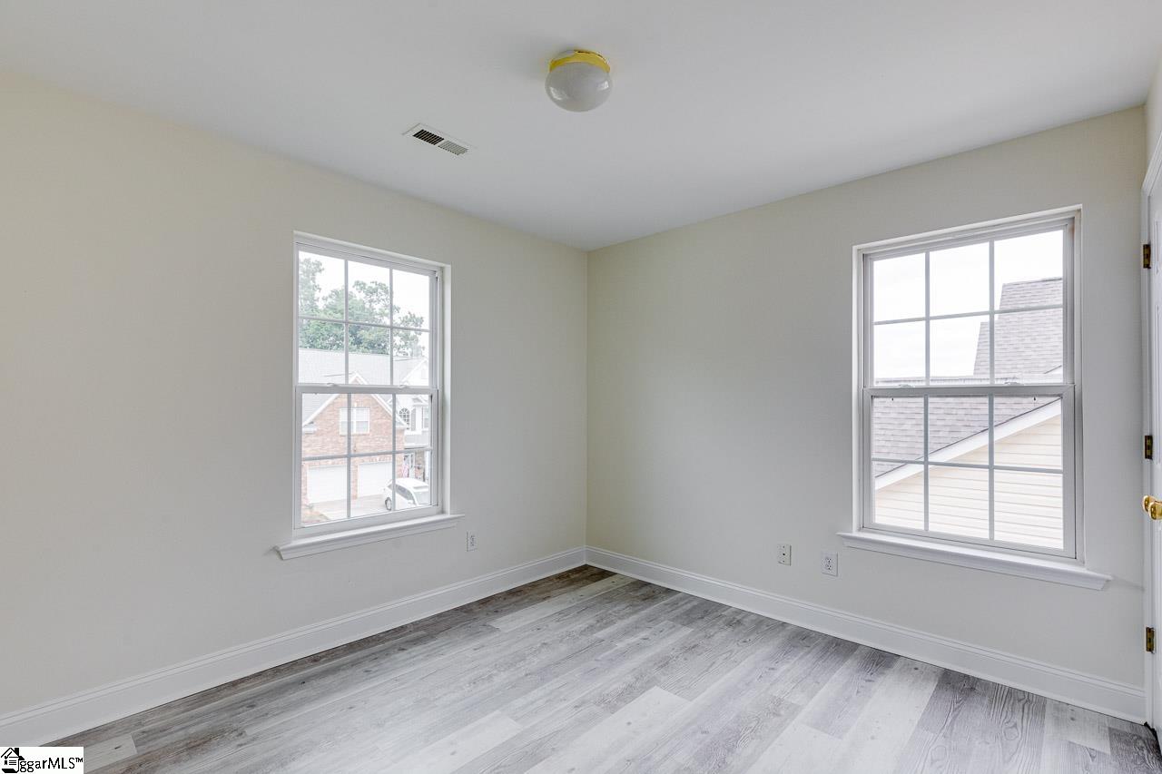 7 Glenbow Court