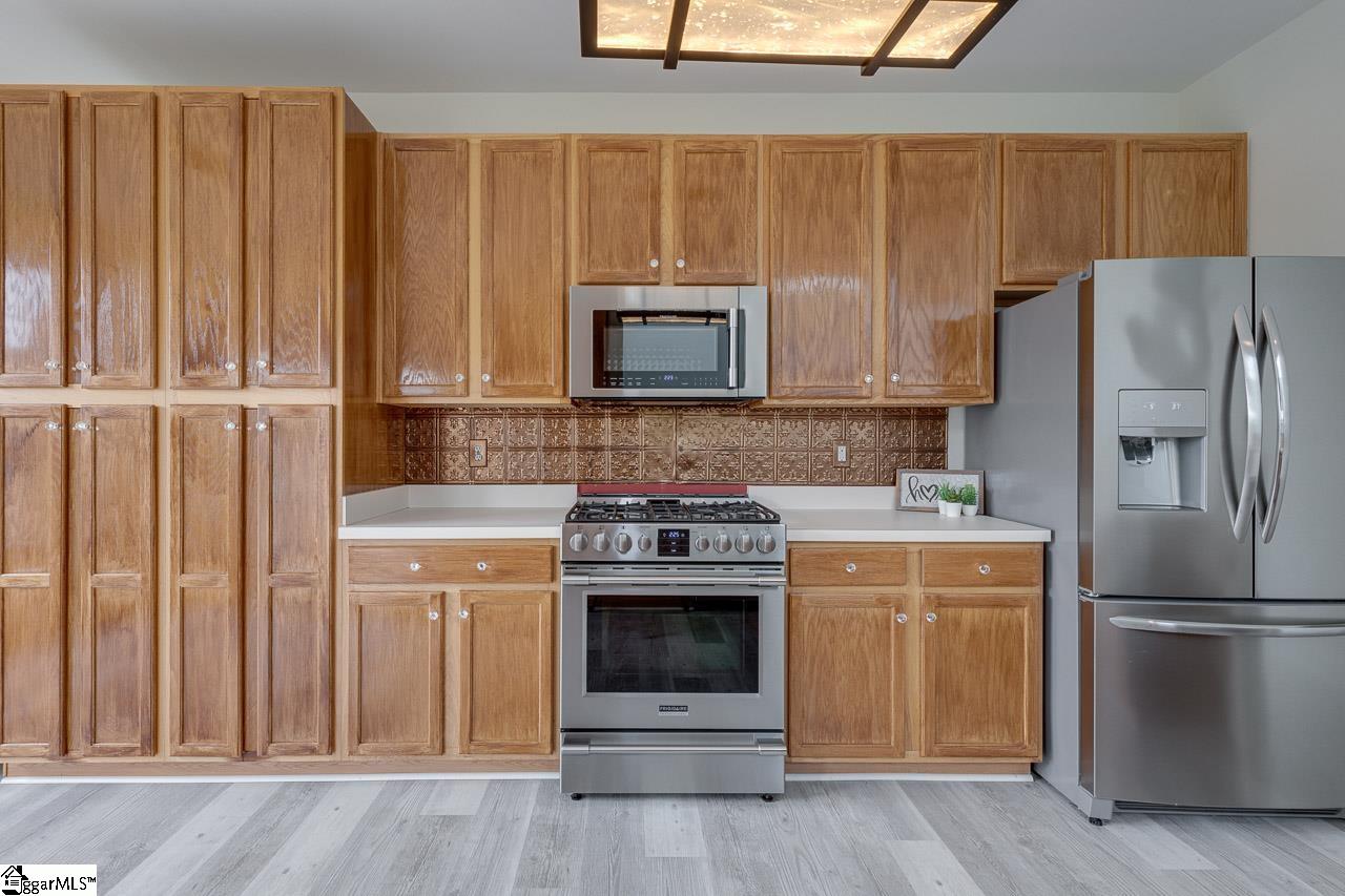 7 Glenbow Court