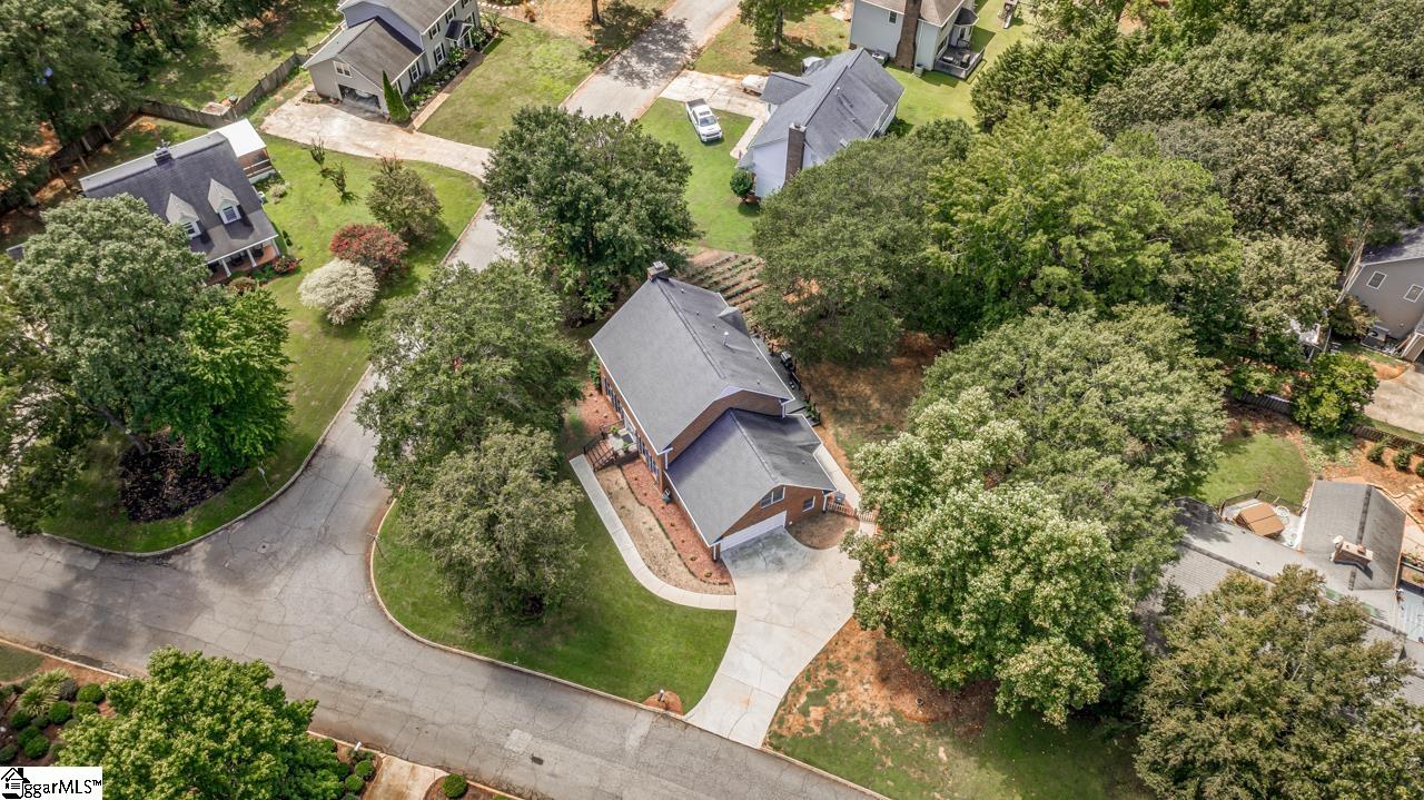 801 Hunters Hill Road