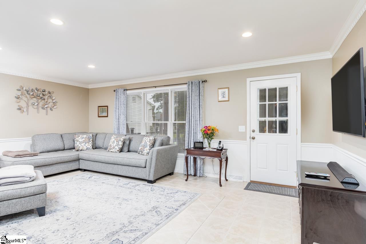 801 Hunters Hill Road