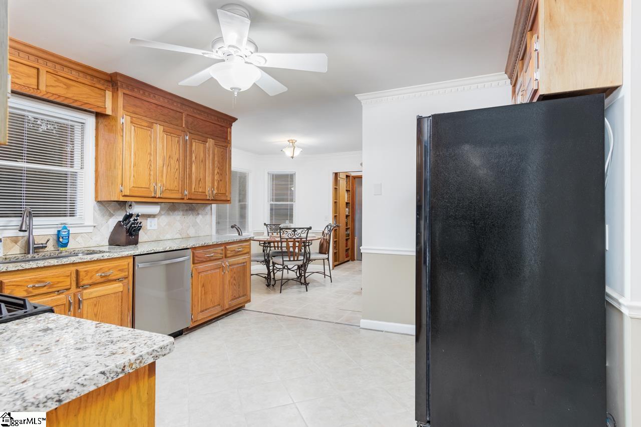 801 Hunters Hill Road