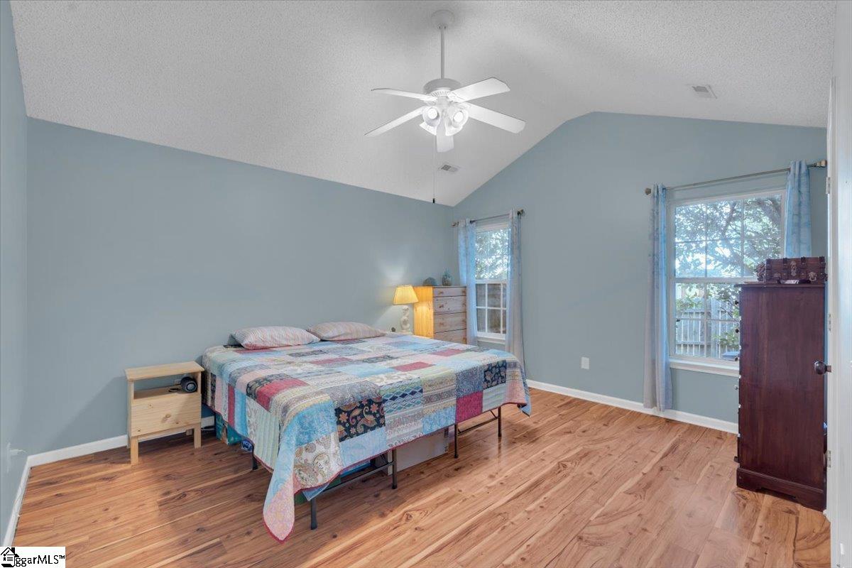 8 Palisades Way