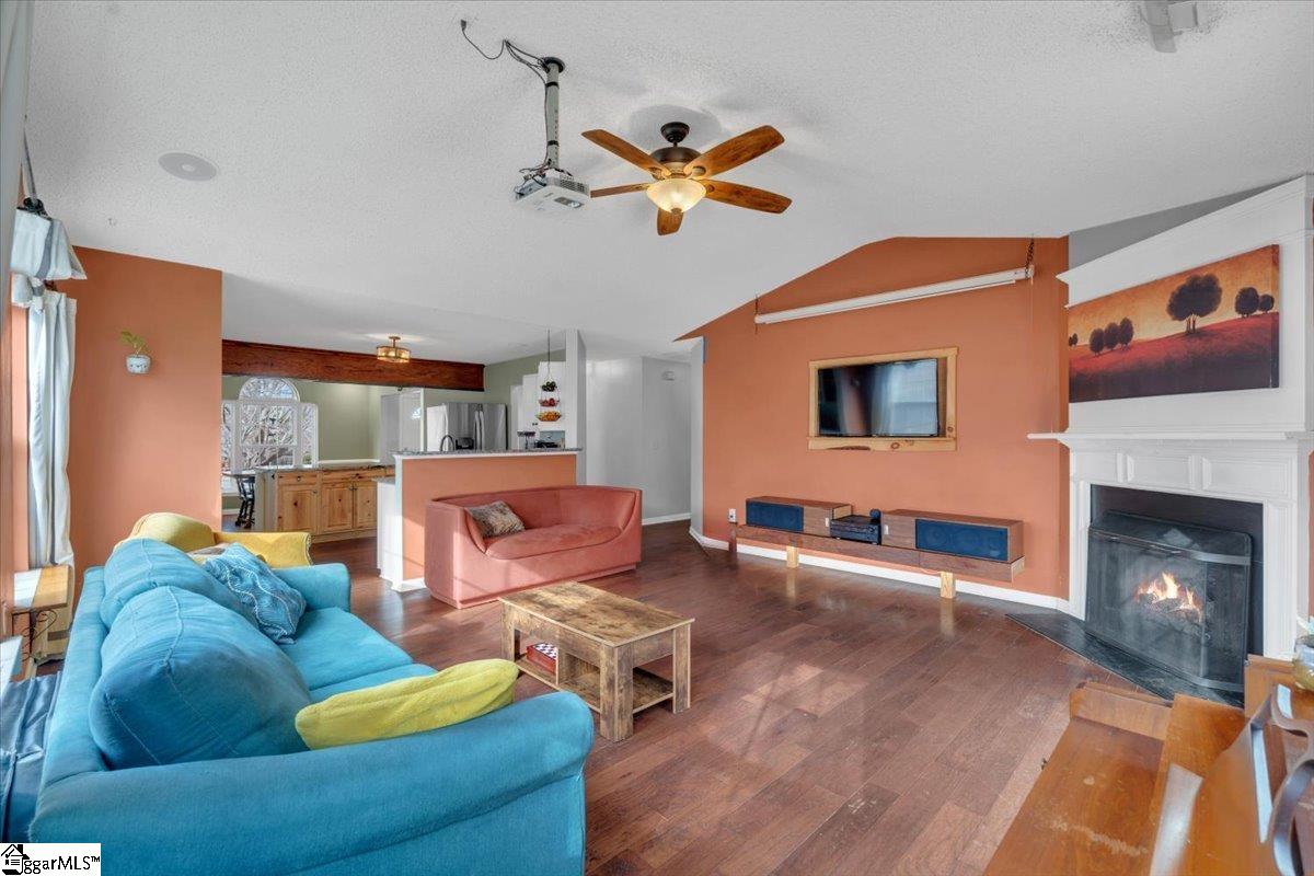 8 Palisades Way