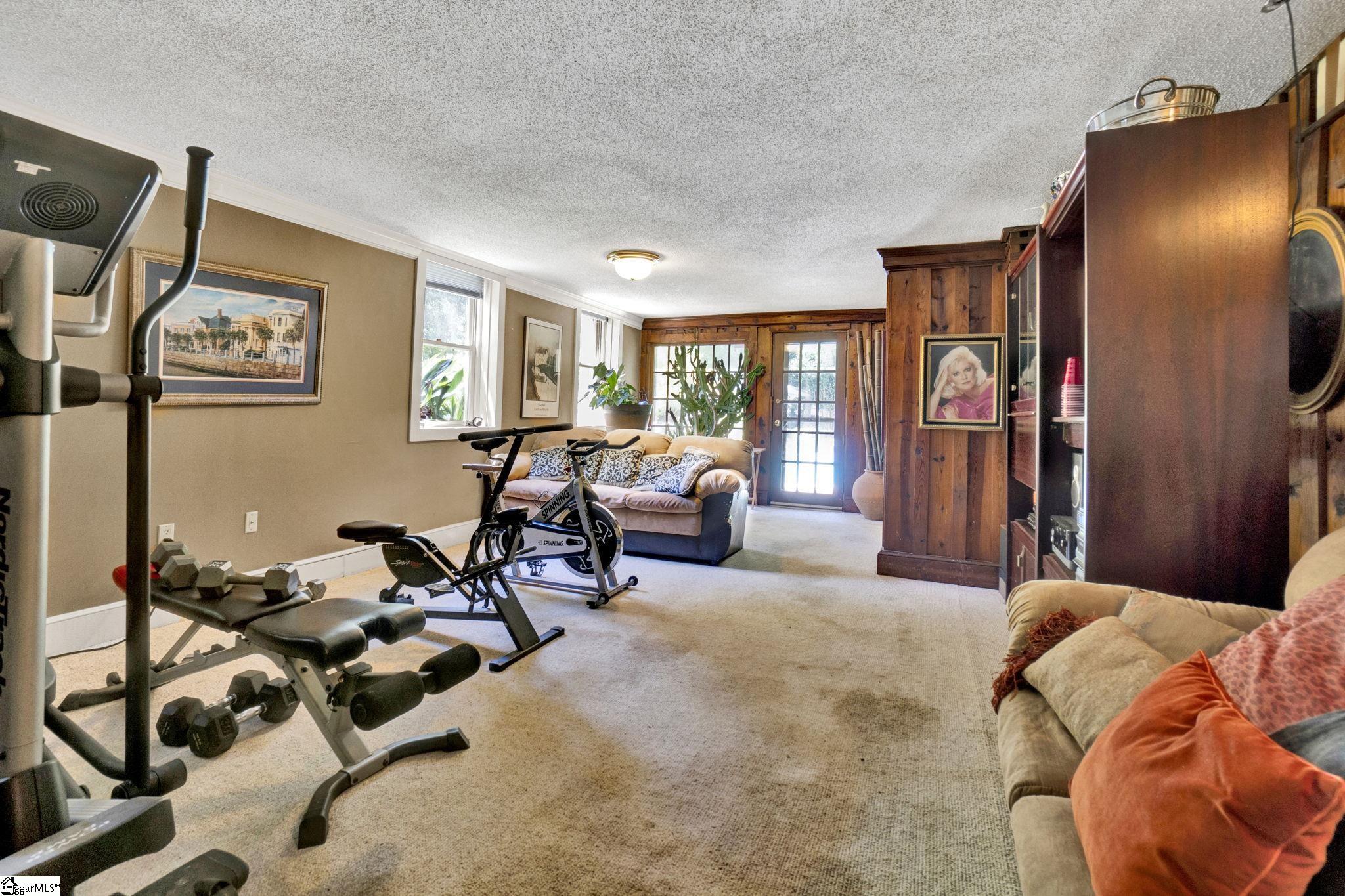 305 E Hillcrest Drive
