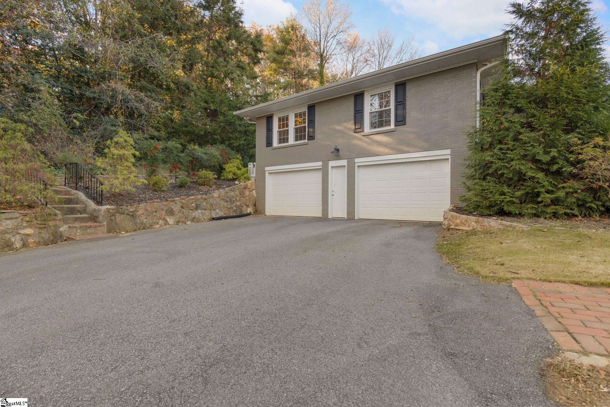 39 Holly Hill Court