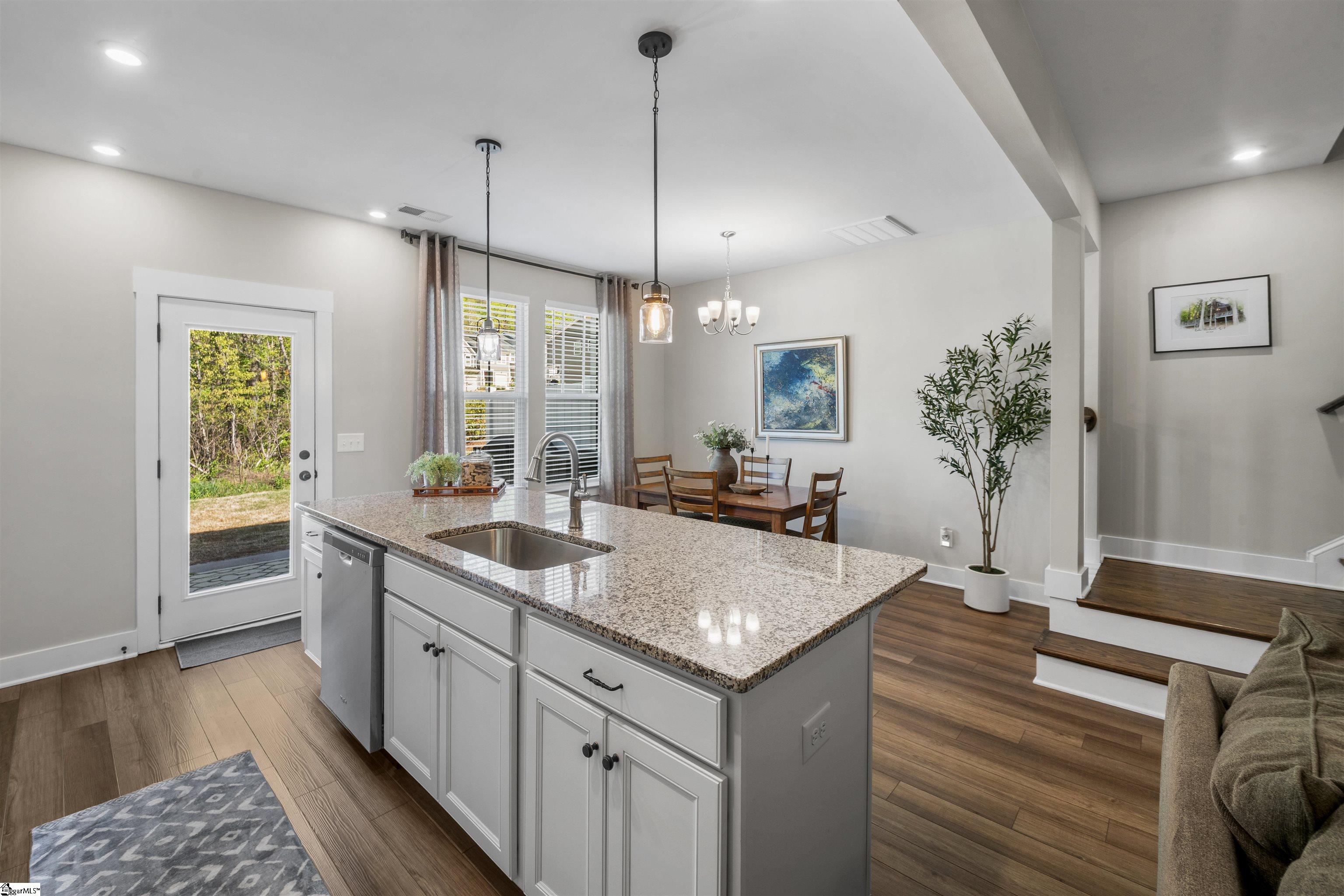 15 Meteora Way
