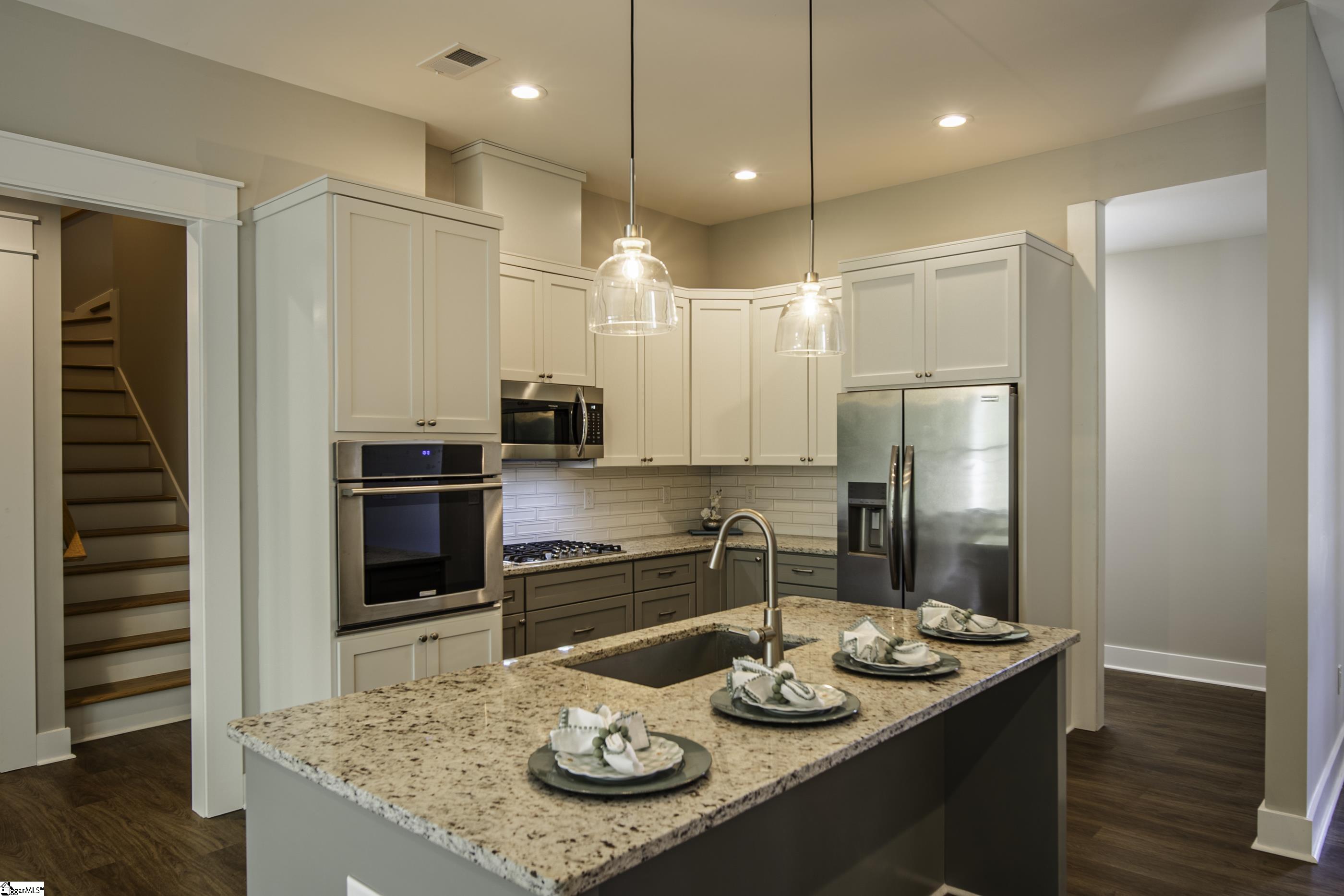 221 Wood River Way