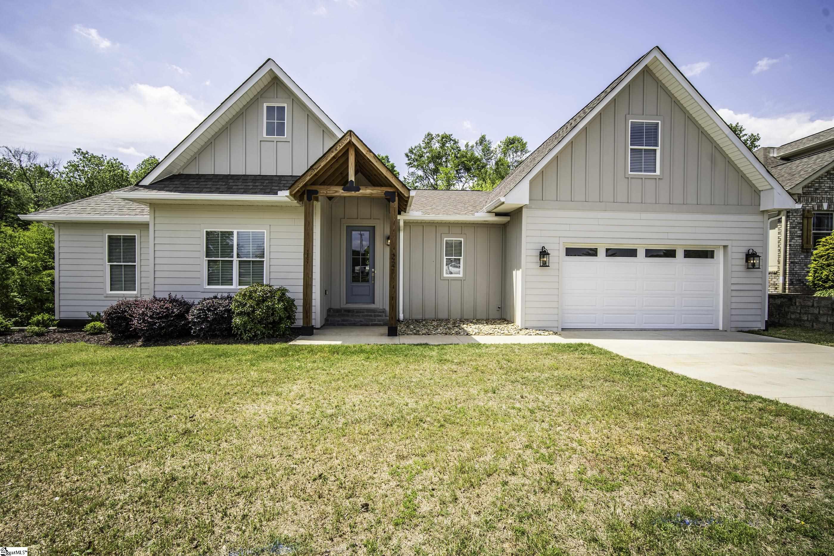 221 Wood River Way
