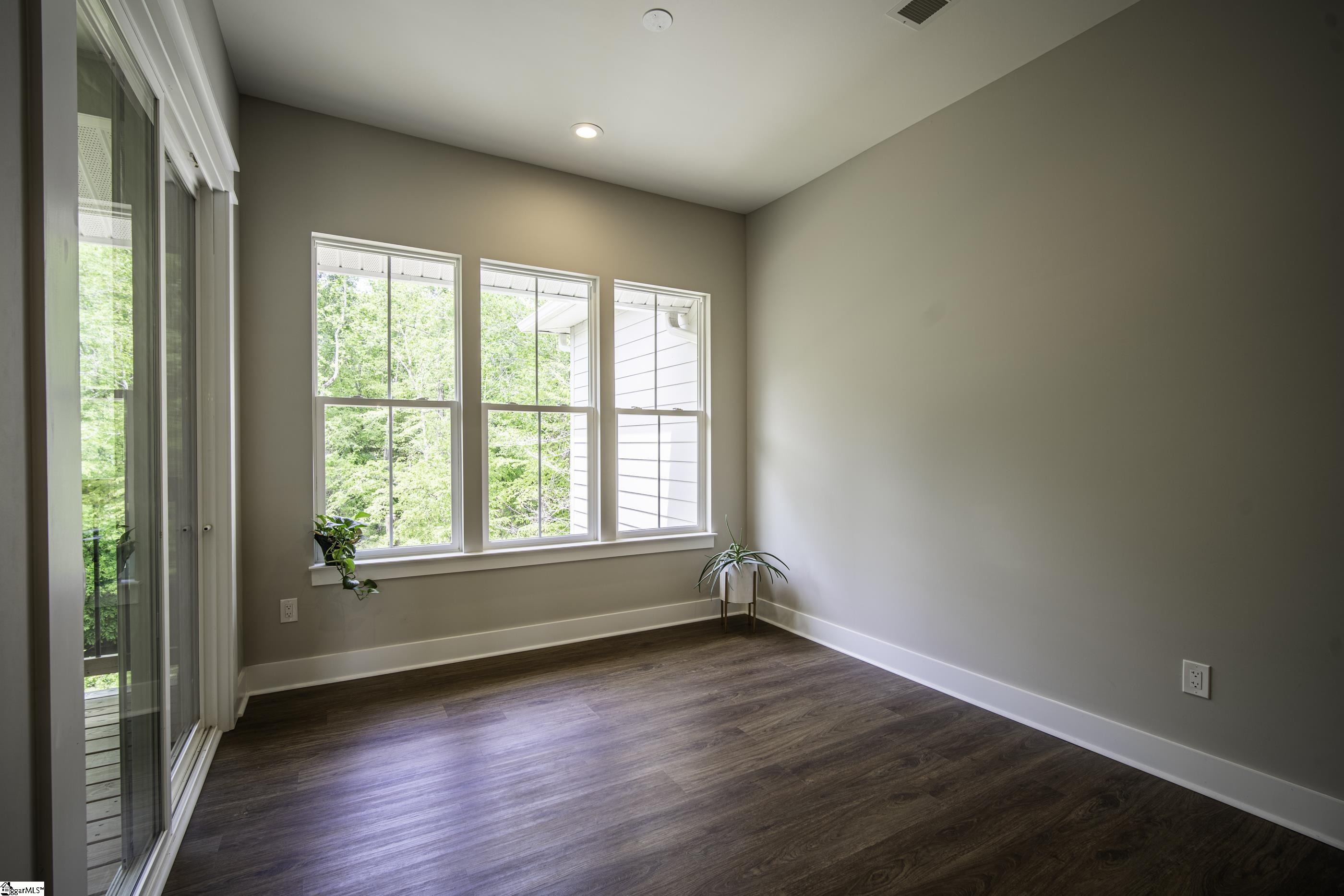 221 Wood River Way