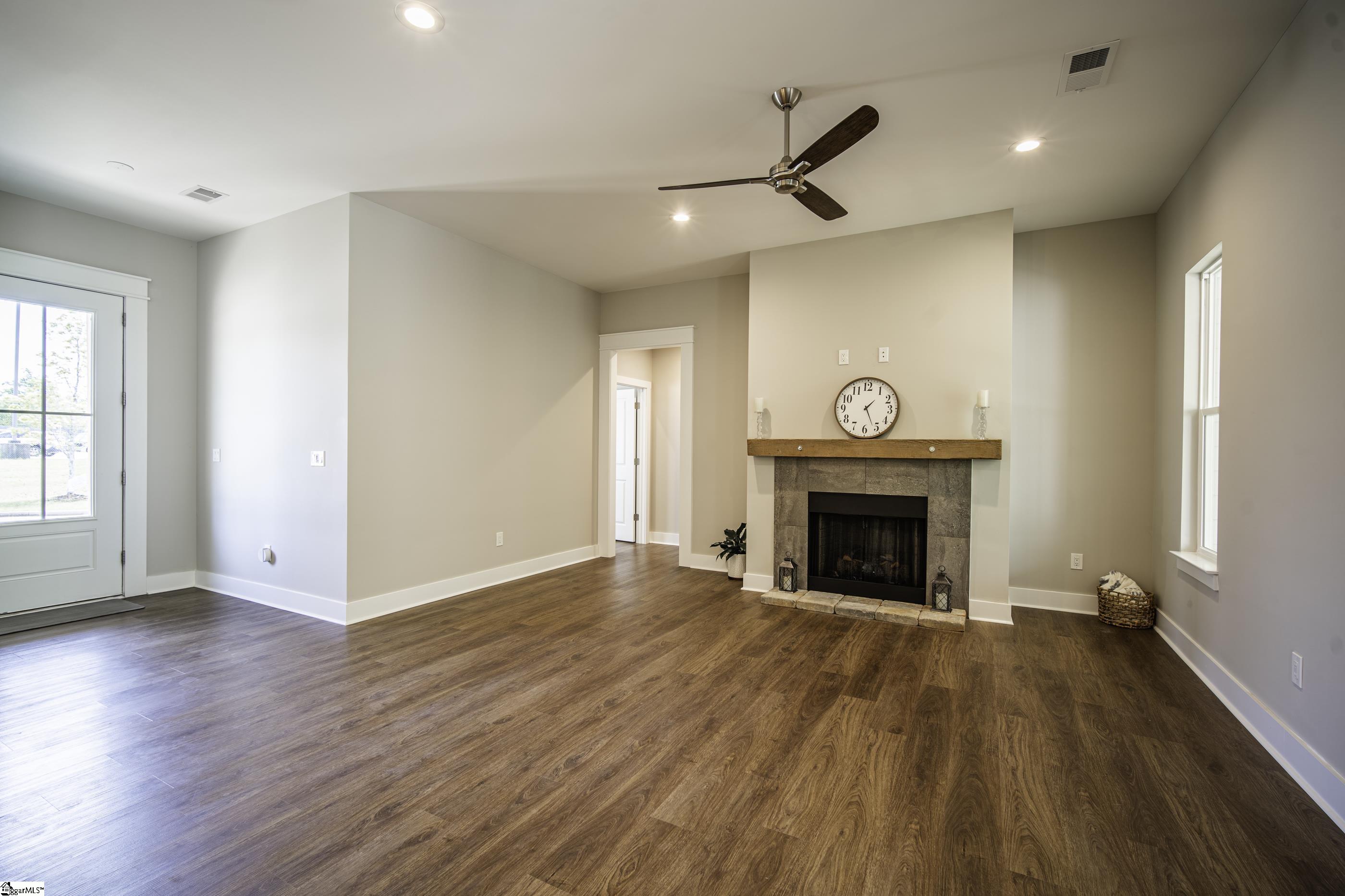 221 Wood River Way